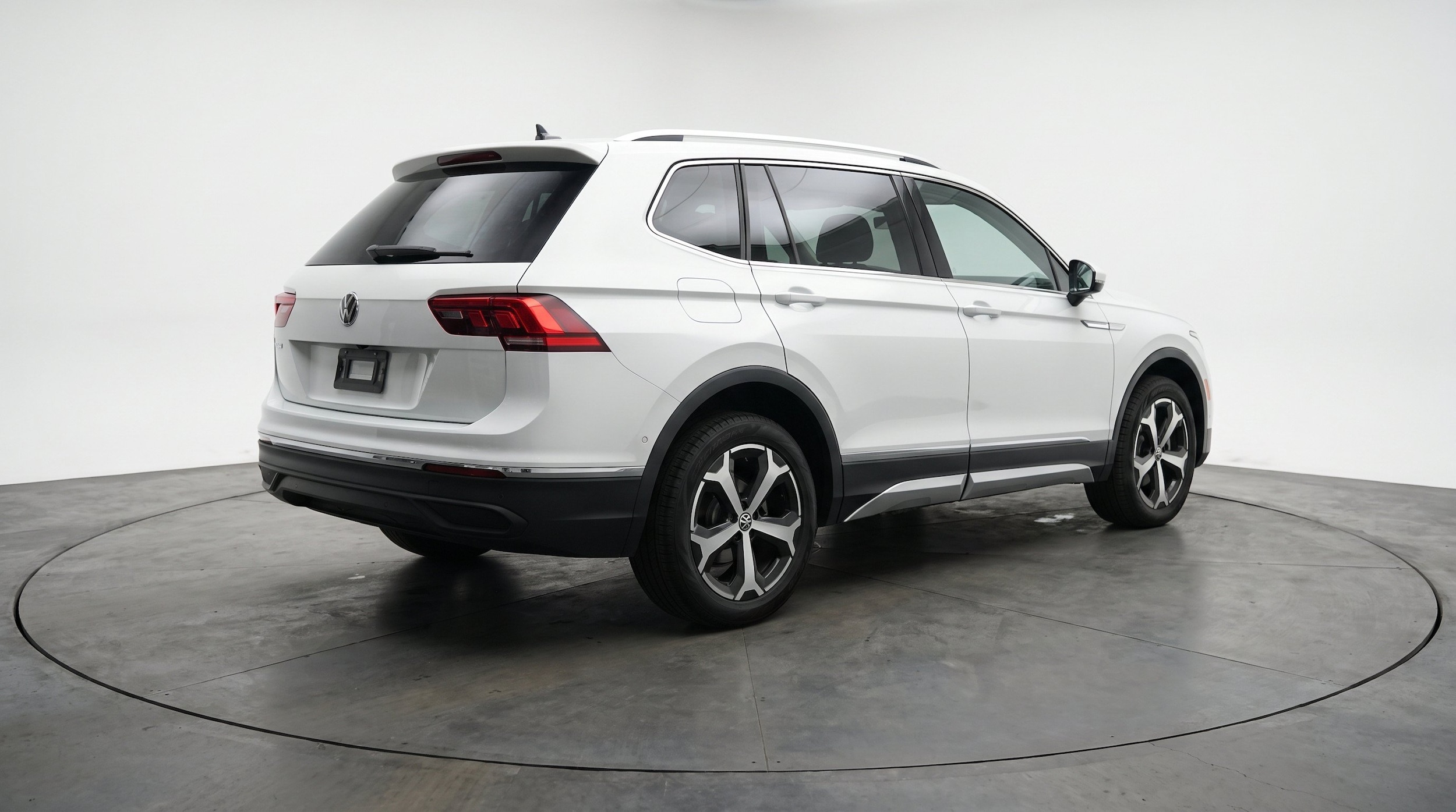 Thumbnail: 2026 Volkswagen Tiguan - 9