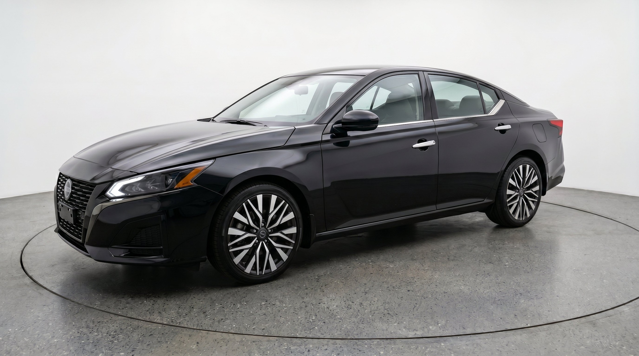 Thumbnail: 2025 Nissan Altima - 3