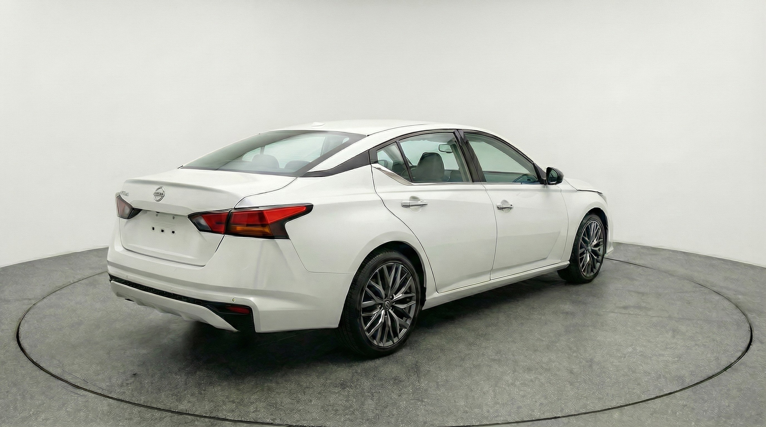 Thumbnail: 2025 Nissan Altima - 9