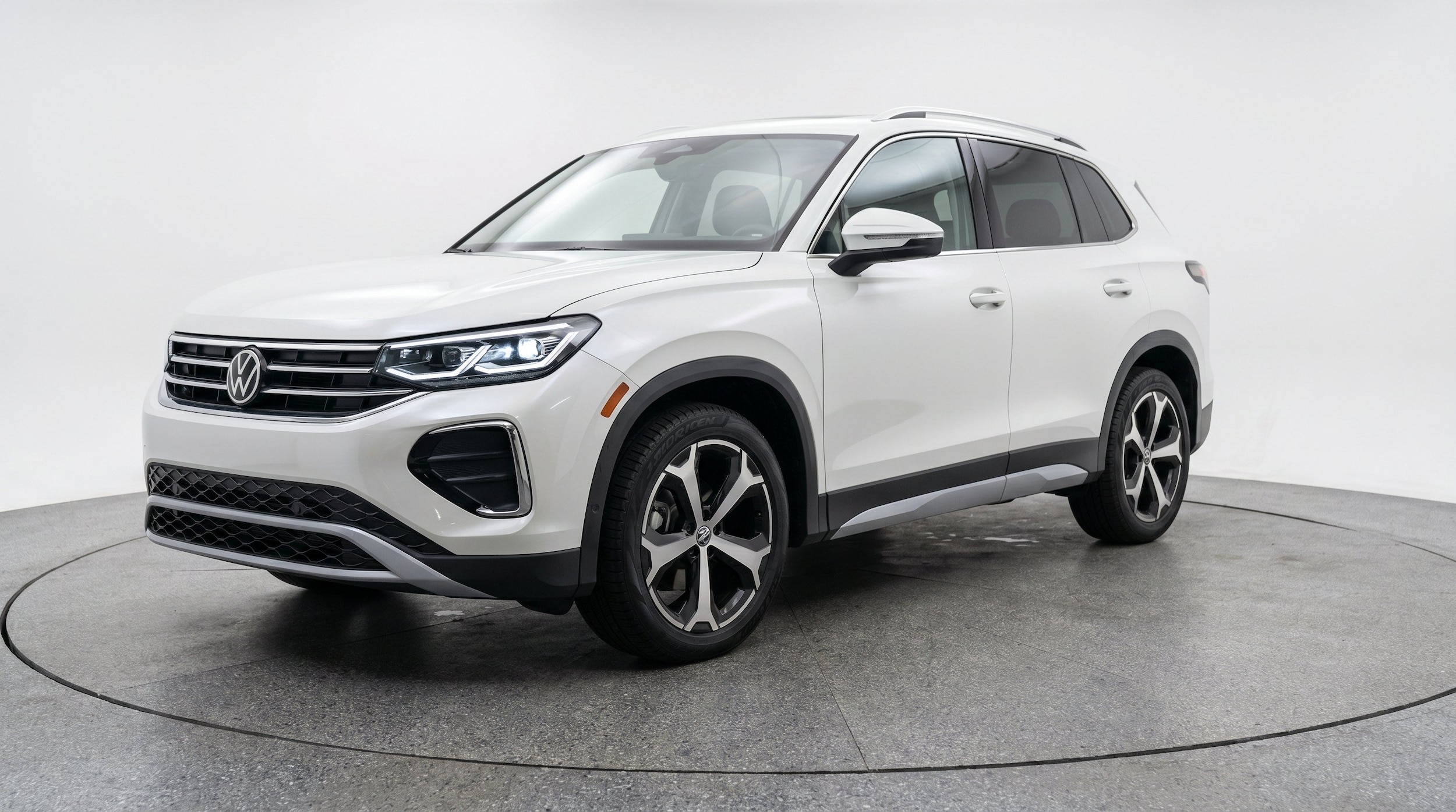 Thumbnail: 2026 Volkswagen Tiguan - 3