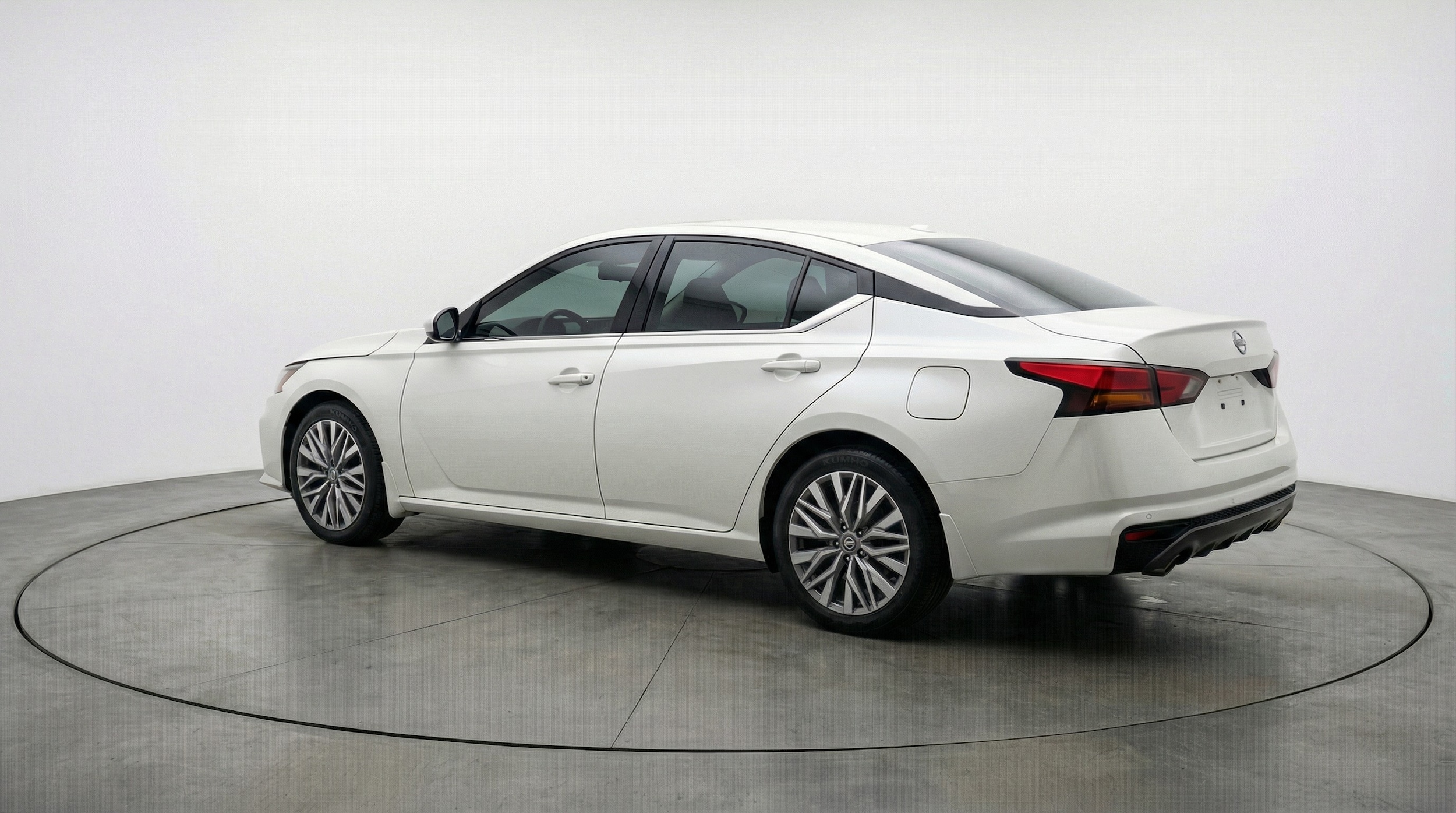 Thumbnail: 2025 Nissan Altima - 5