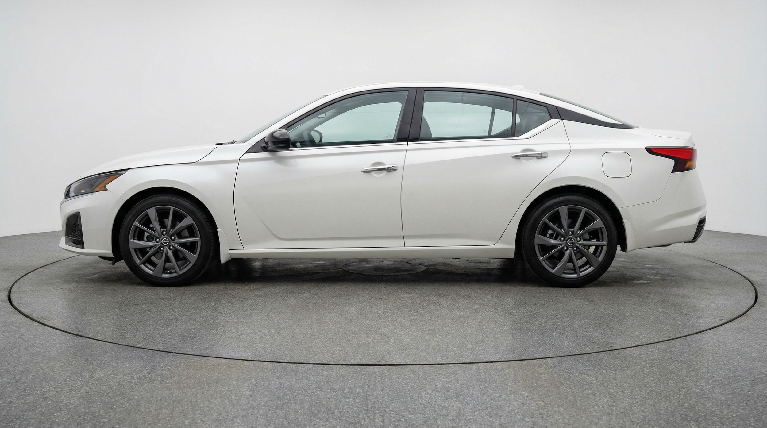 Thumbnail: 2025 Nissan Altima - 4