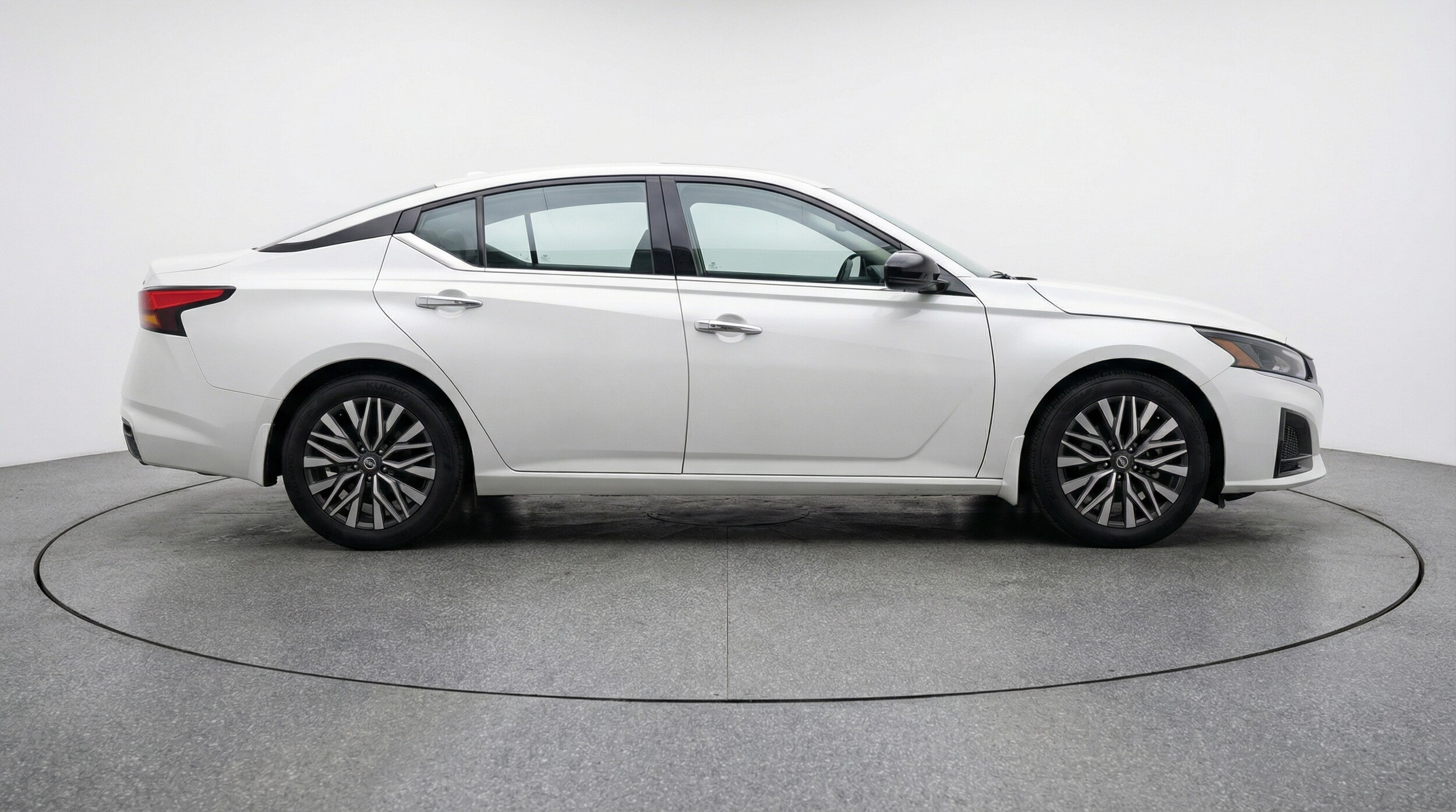 Thumbnail: 2025 Nissan Altima - 8