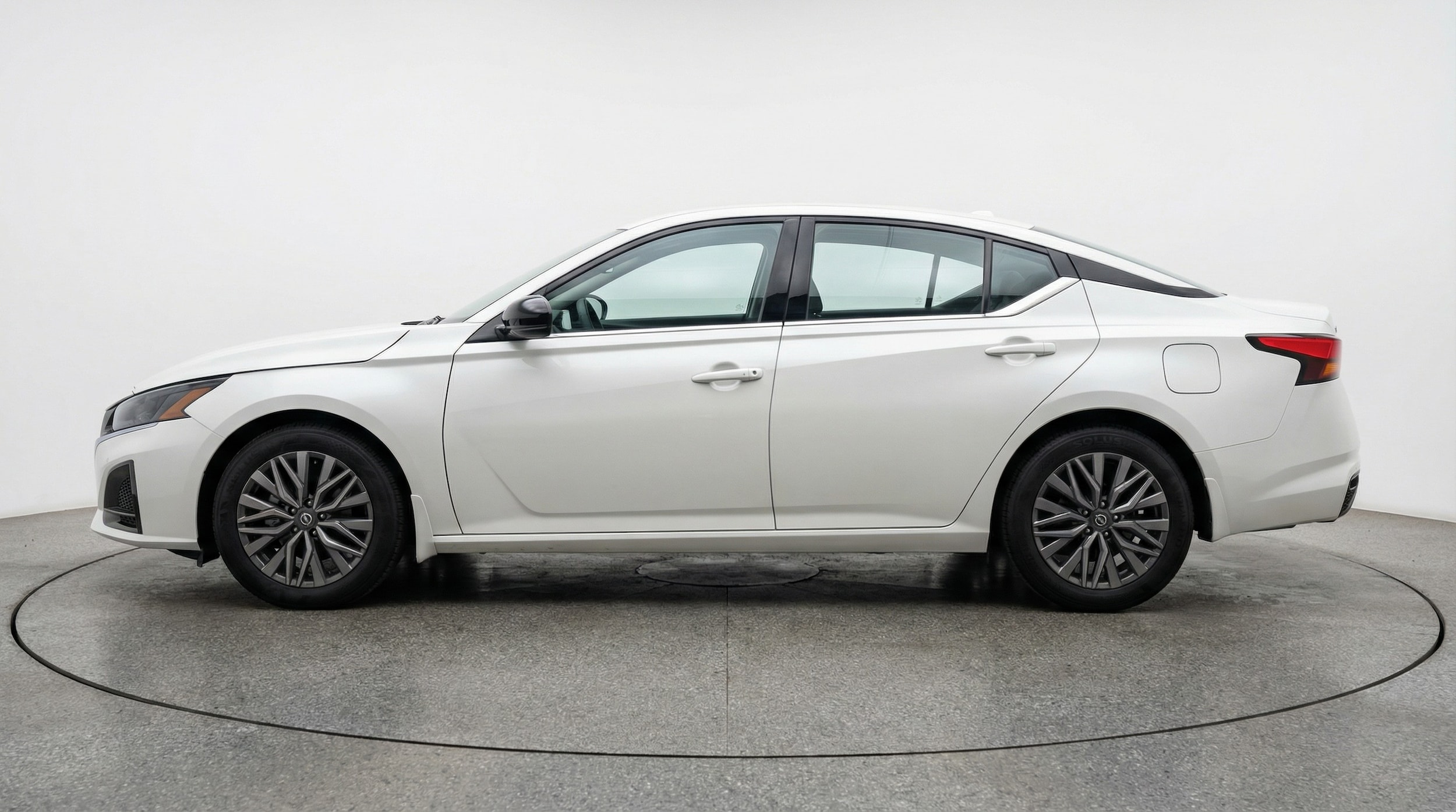 Thumbnail: 2025 Nissan Altima - 4