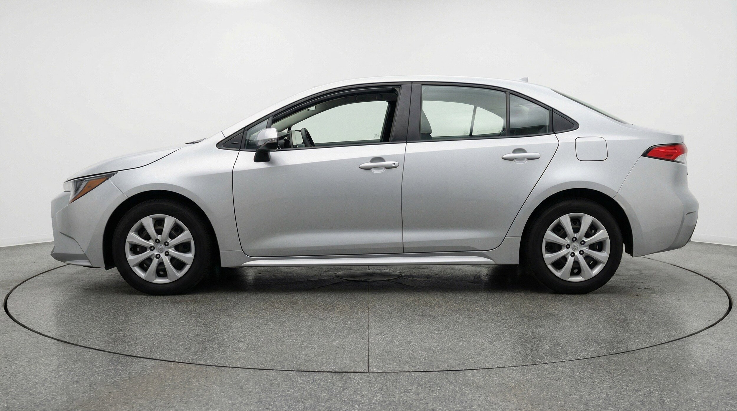 Thumbnail: 2025 Toyota Corolla - 5