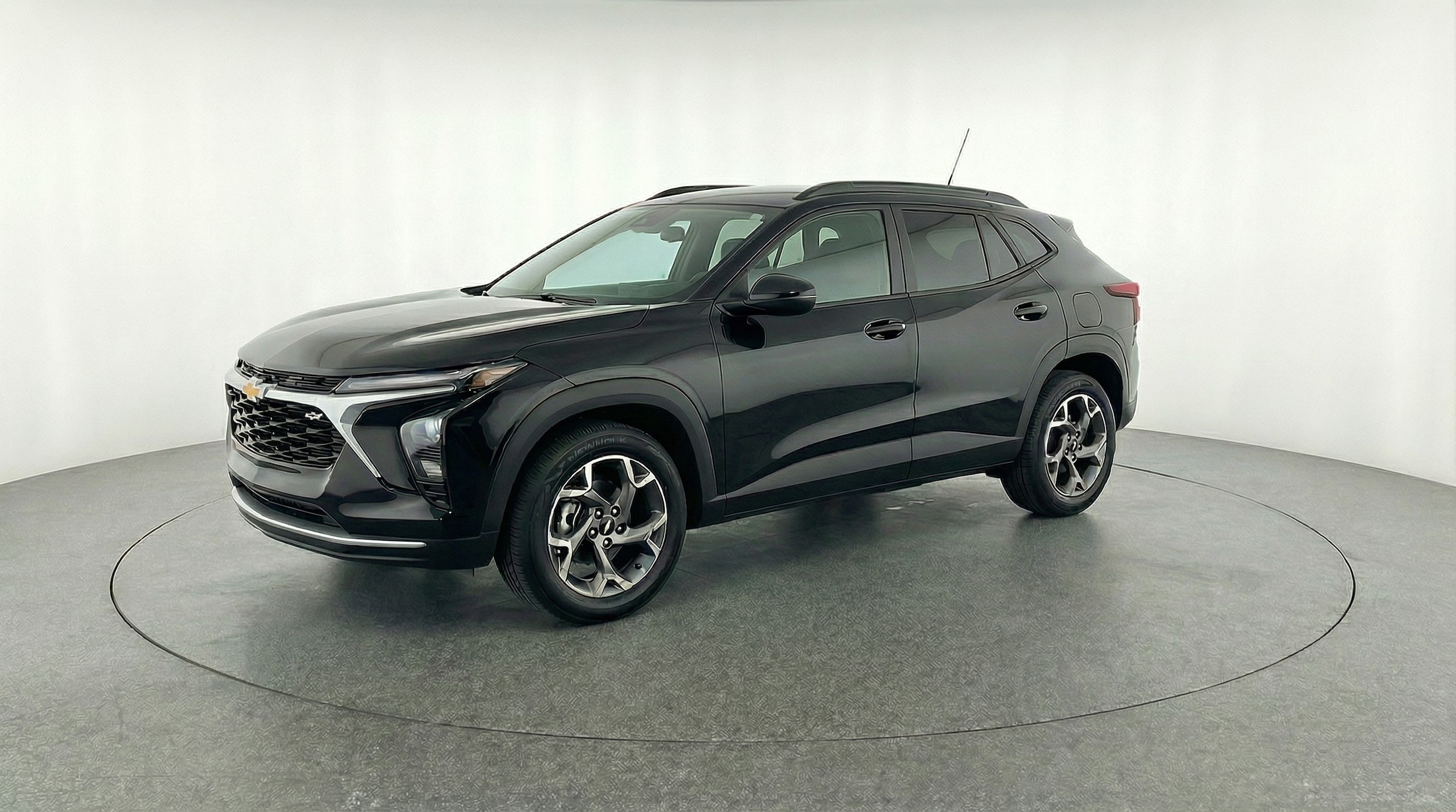 Thumbnail: 2025 Chevrolet Trax - 3