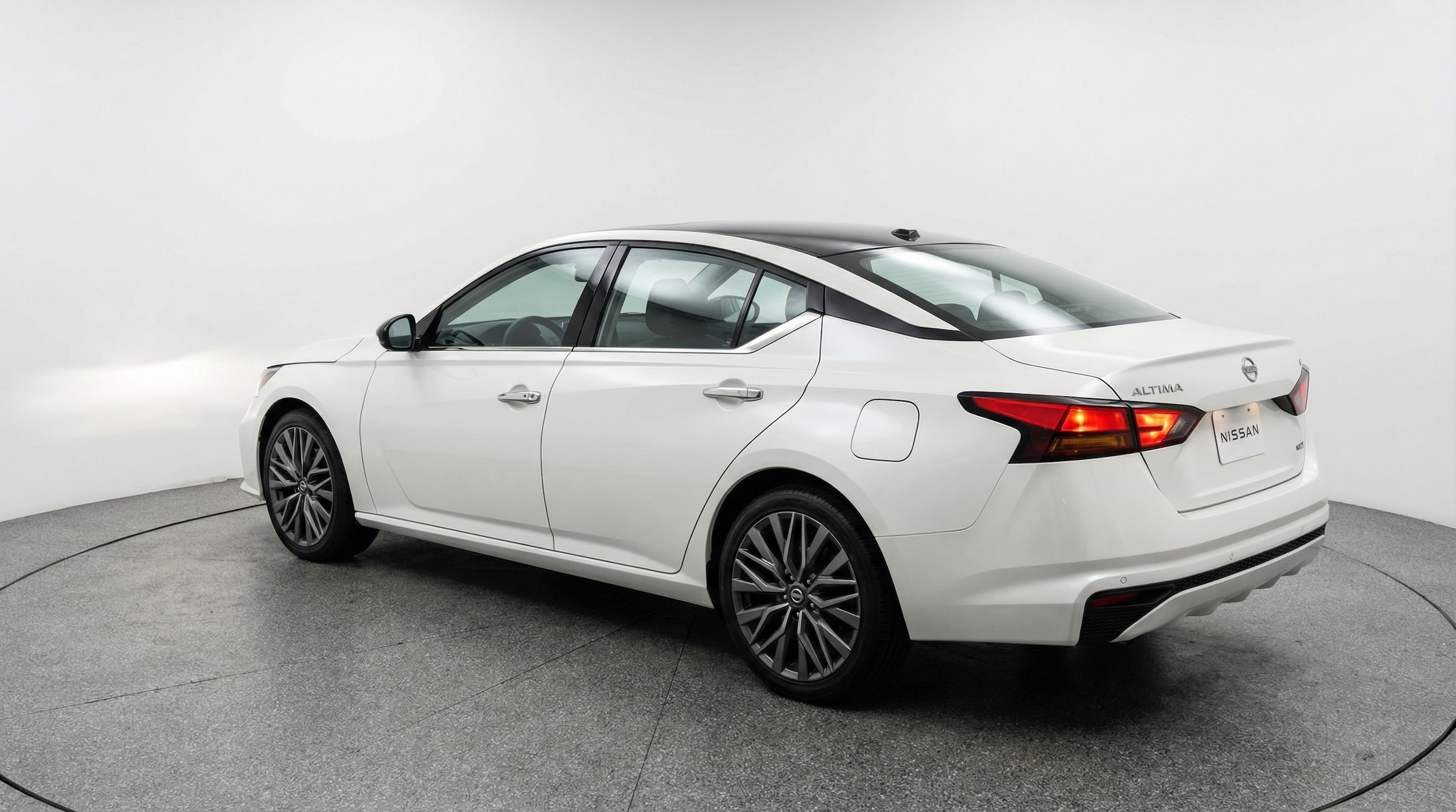 Thumbnail: 2025 Nissan Altima - 5