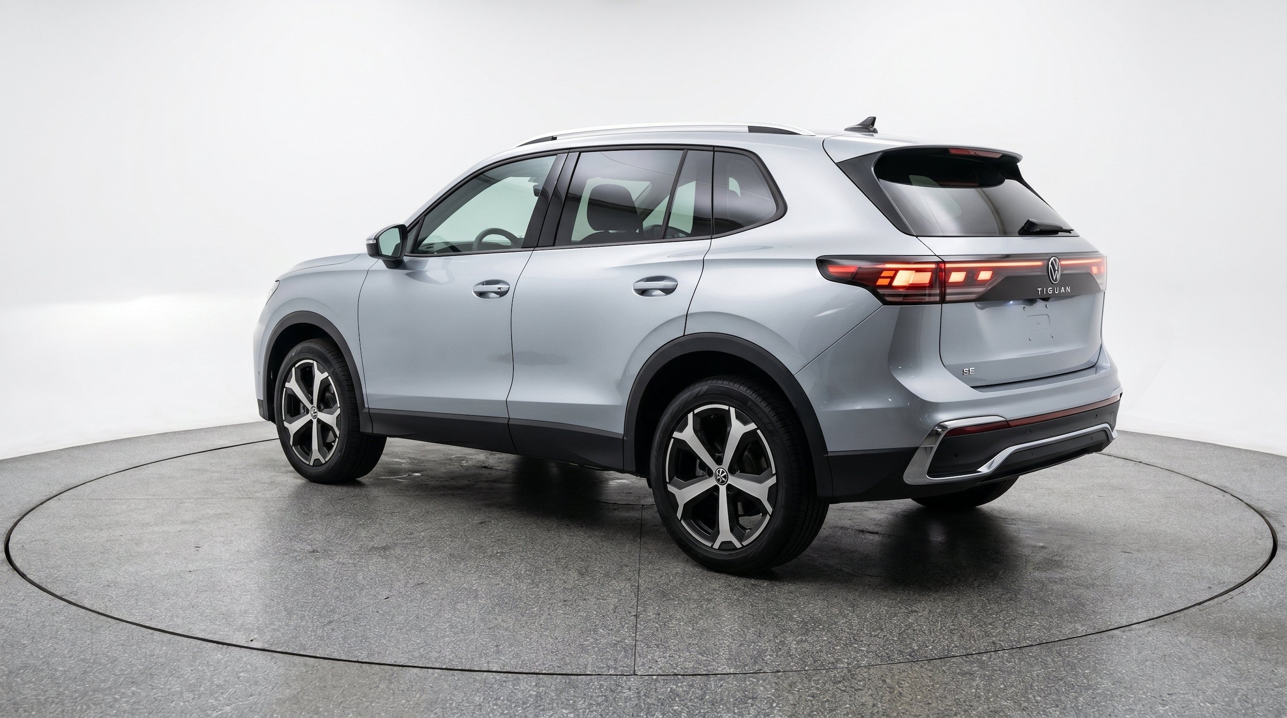 Thumbnail: 2026 Volkswagen Tiguan - 6