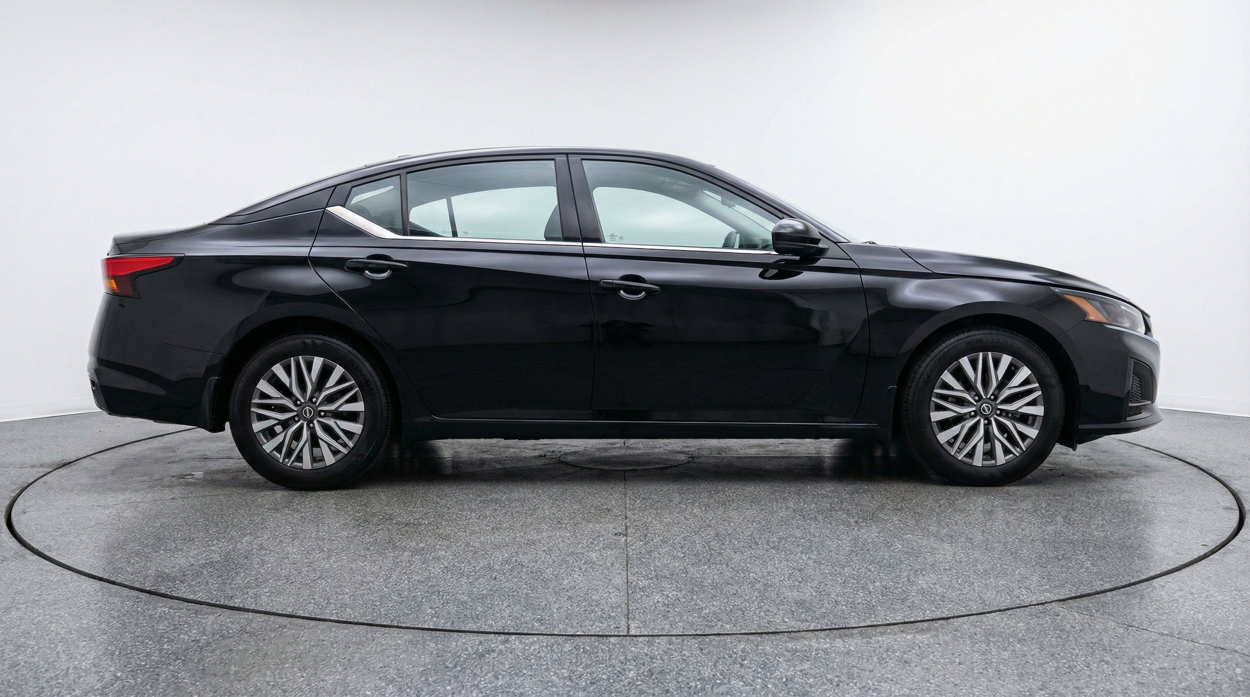 Thumbnail: 2025 Nissan Altima - 11