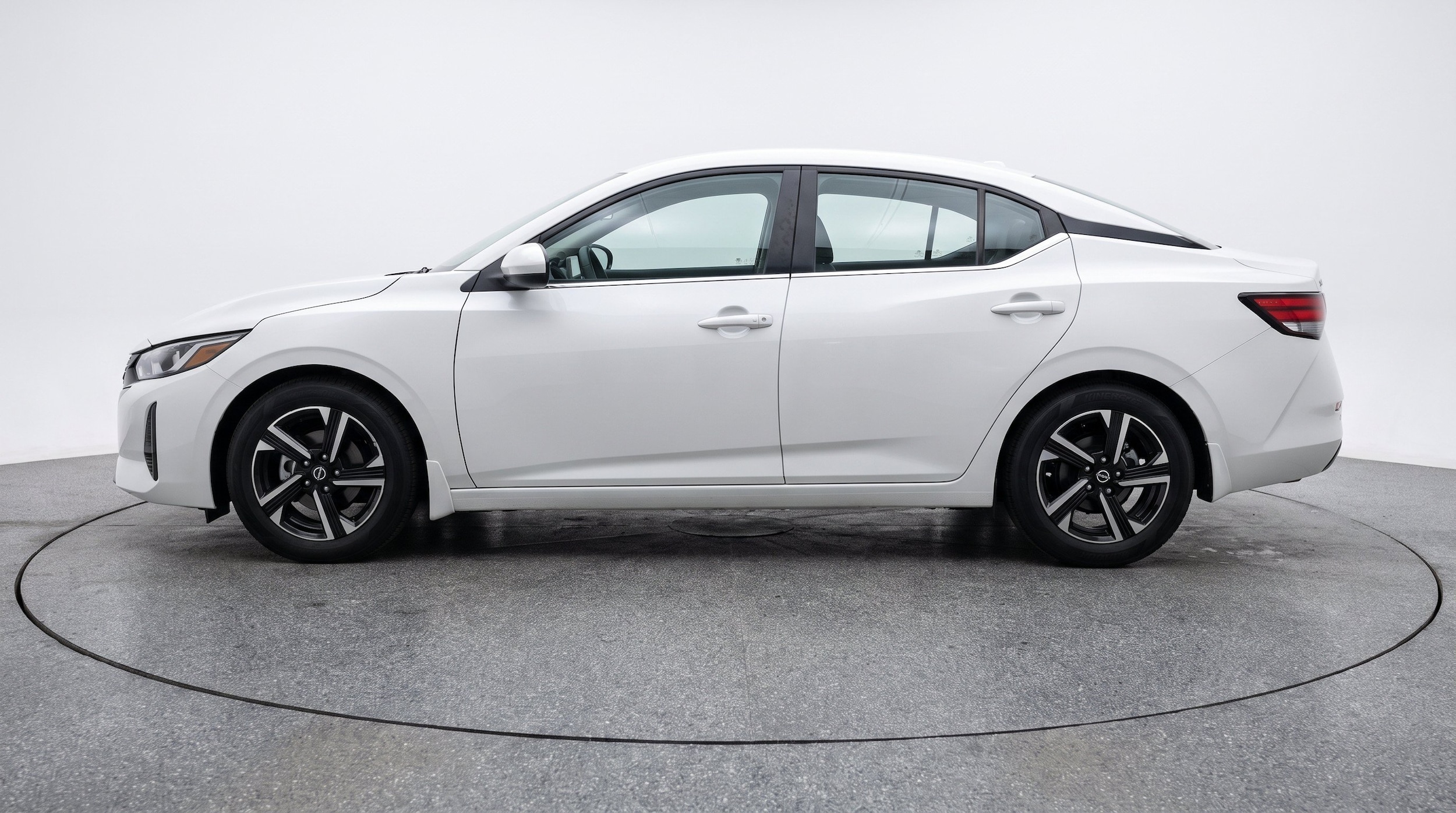 Thumbnail: 2025 Nissan Sentra - 5