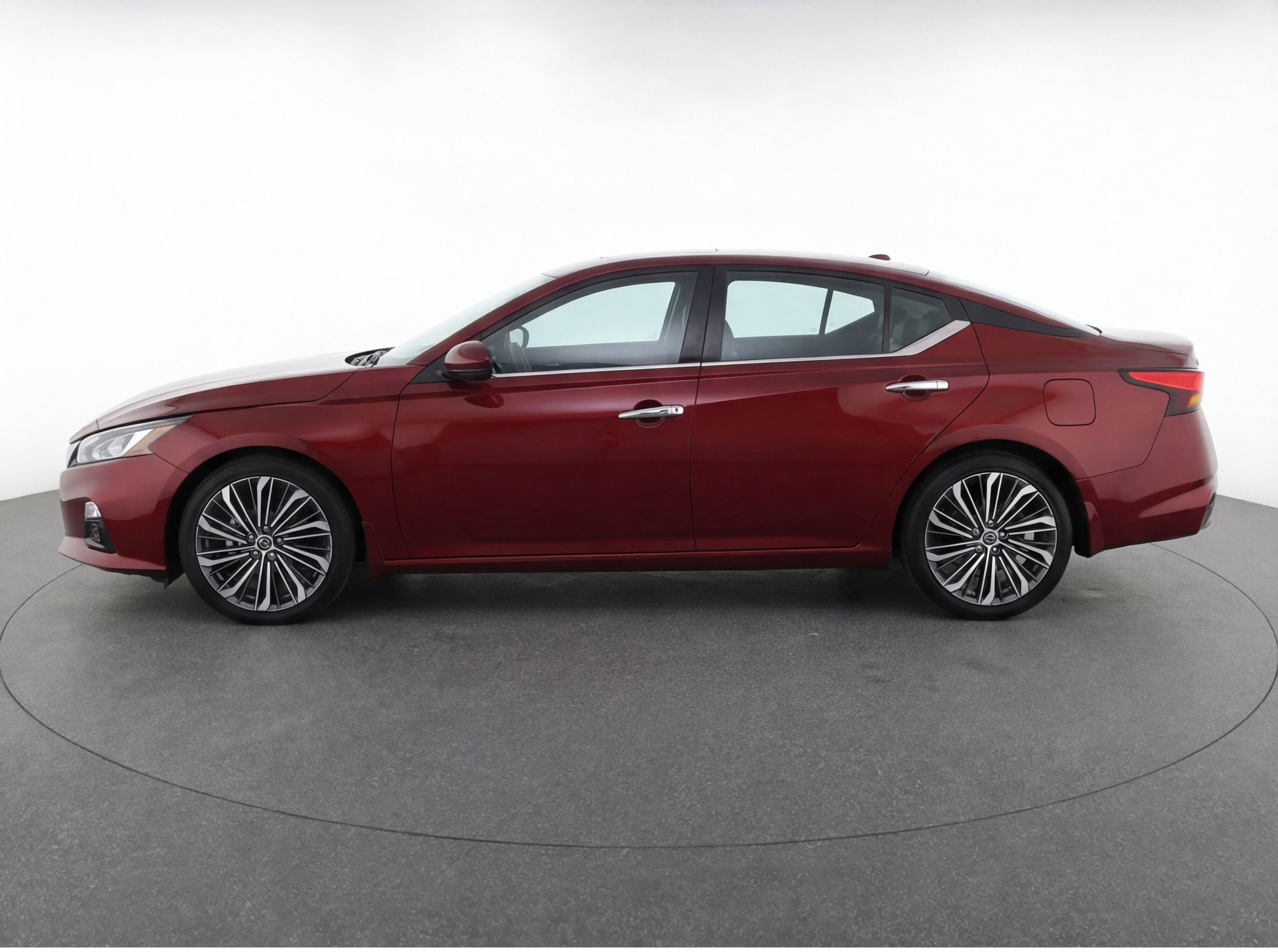 Thumbnail: 2024 Nissan Altima - 5