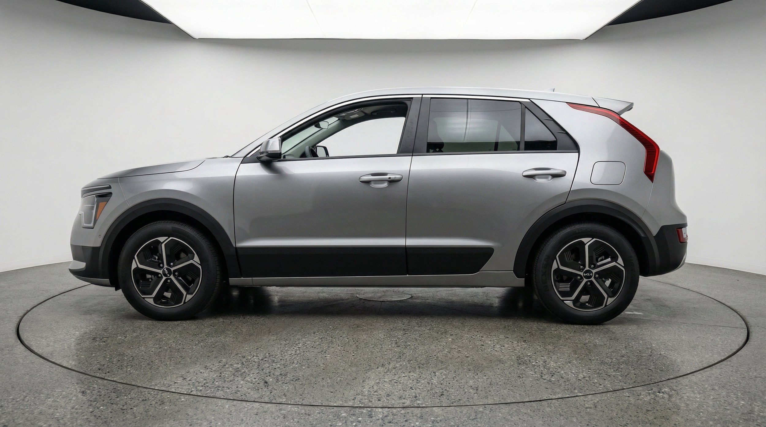 Thumbnail: 2026 Kia Niro - 5
