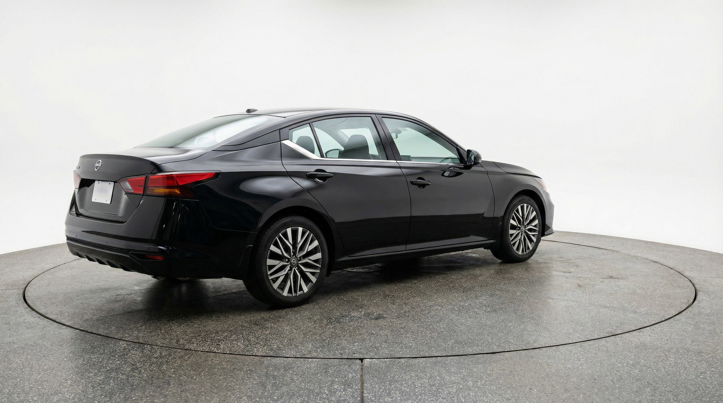 Thumbnail: 2025 Nissan Altima - 9