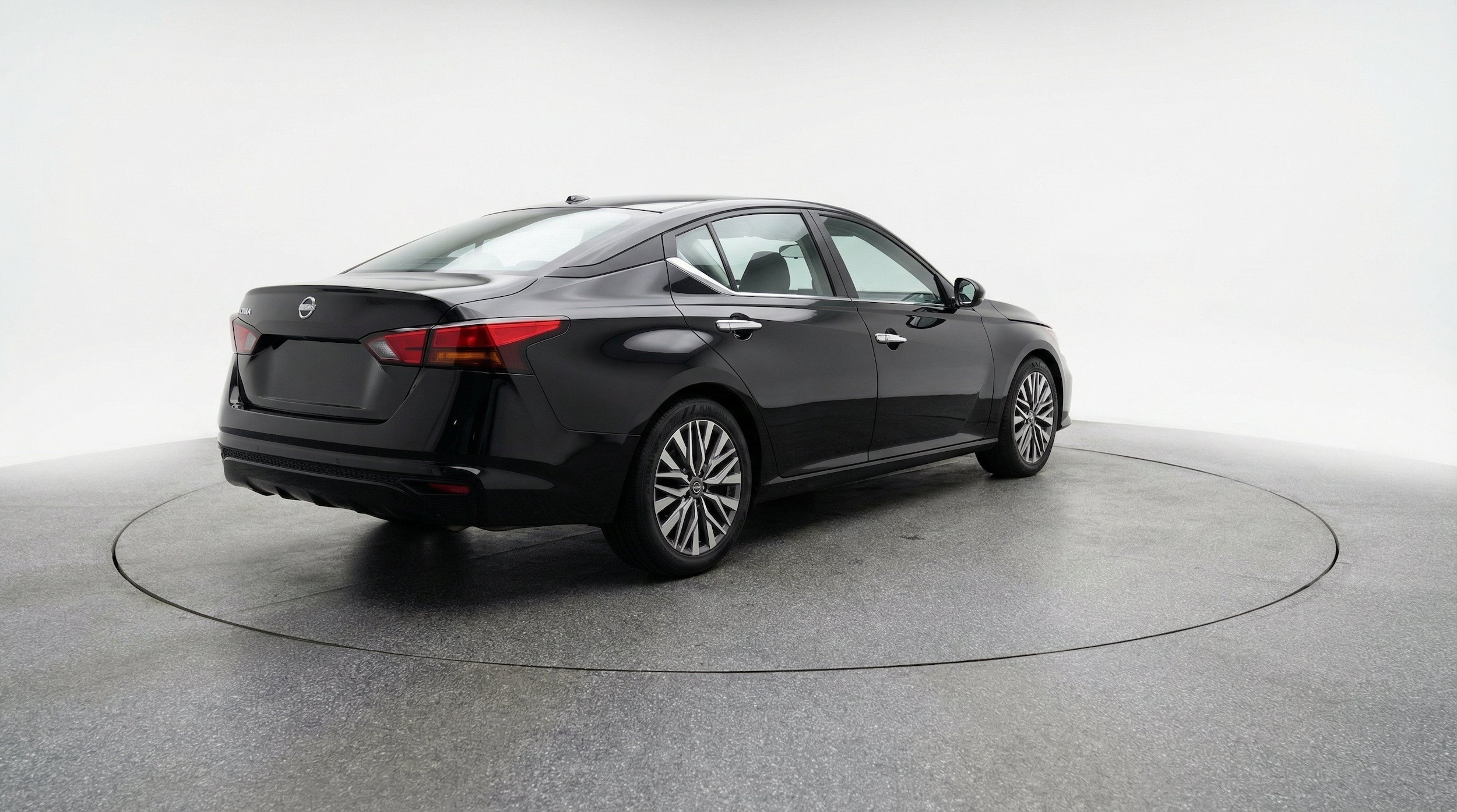 Thumbnail: 2025 Nissan Altima - 9