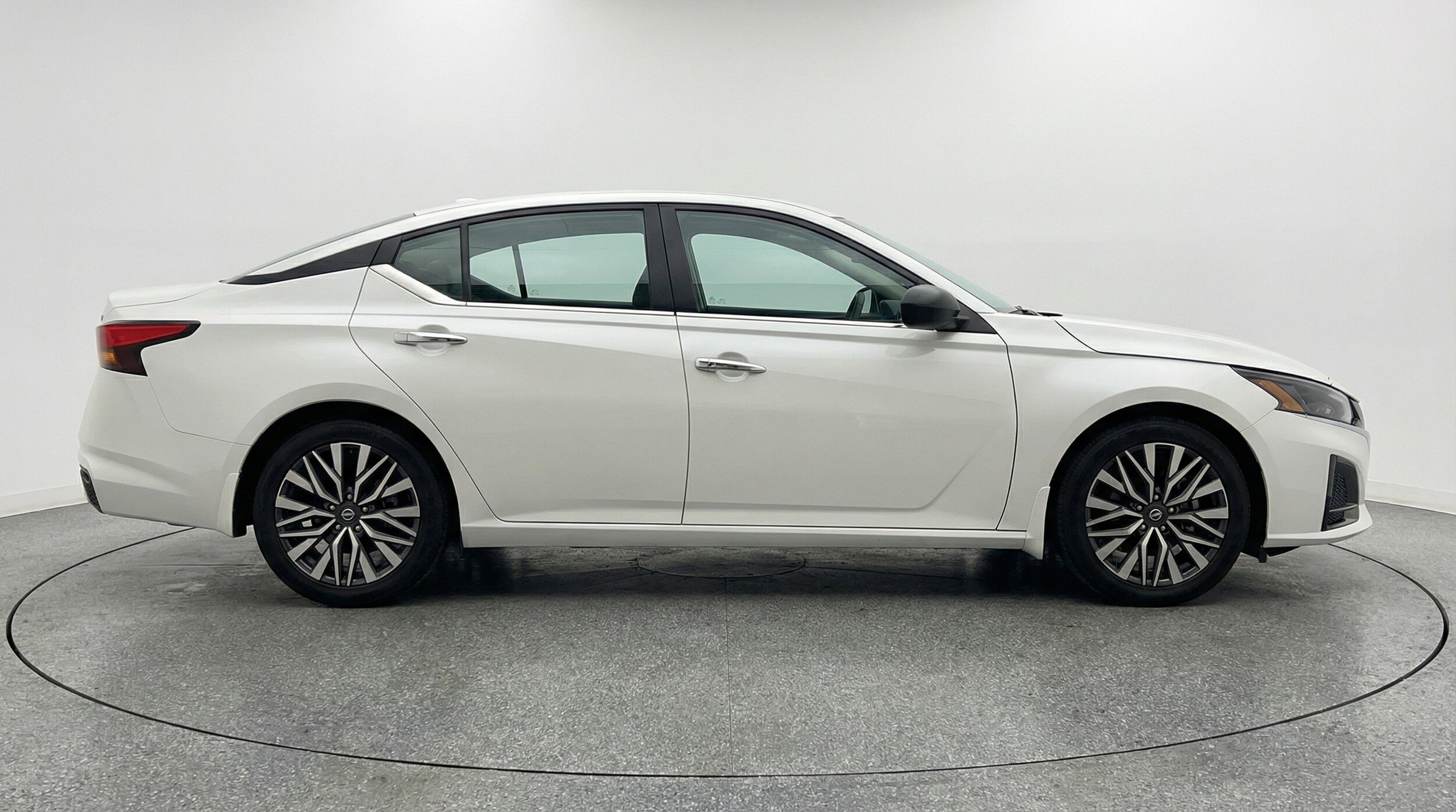 Thumbnail: 2025 Nissan Altima - 11