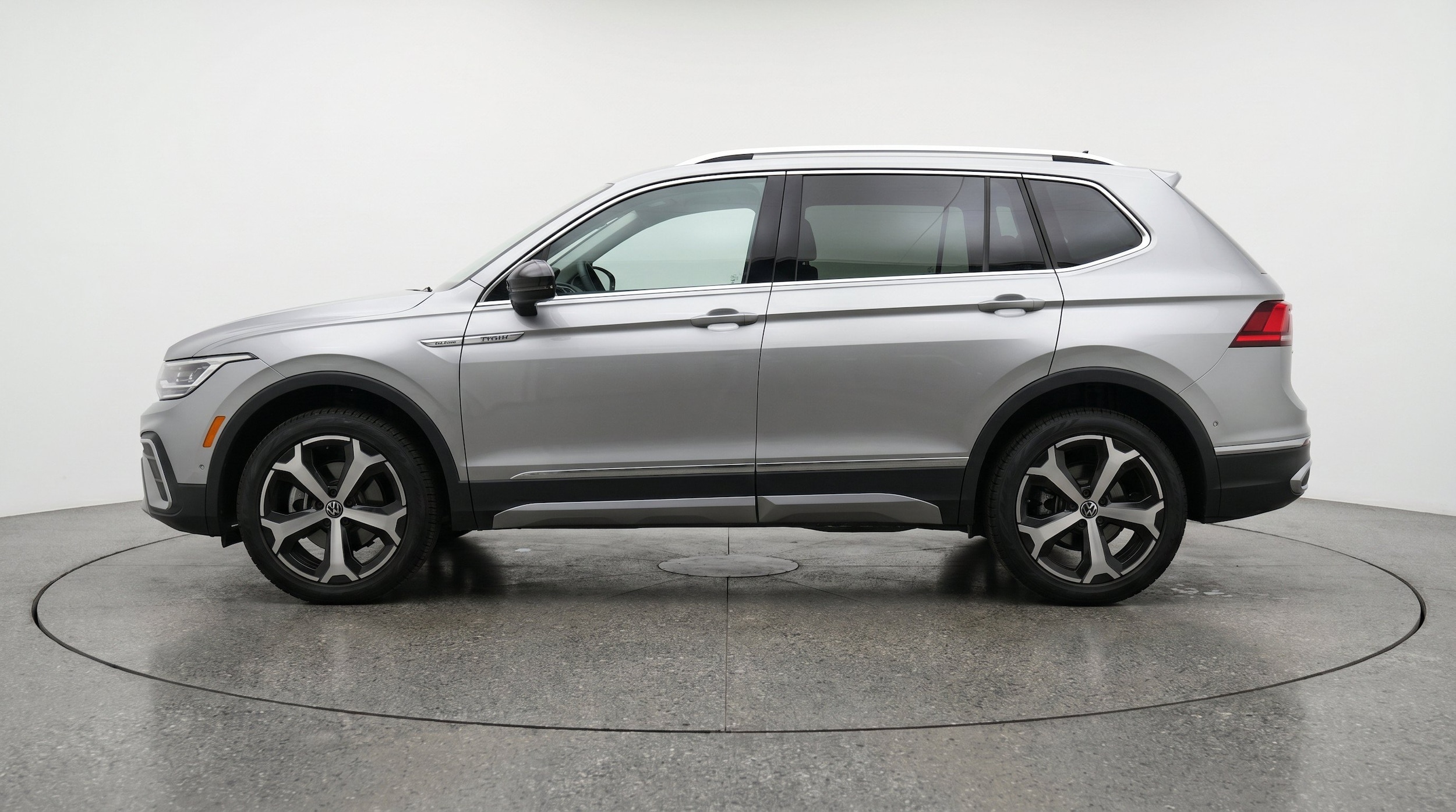 Thumbnail: 2026 Volkswagen Tiguan - 5
