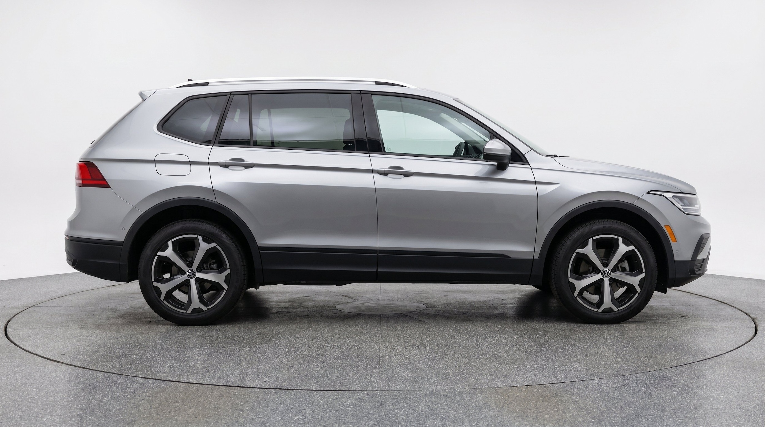 Thumbnail: 2026 Volkswagen Tiguan - 10