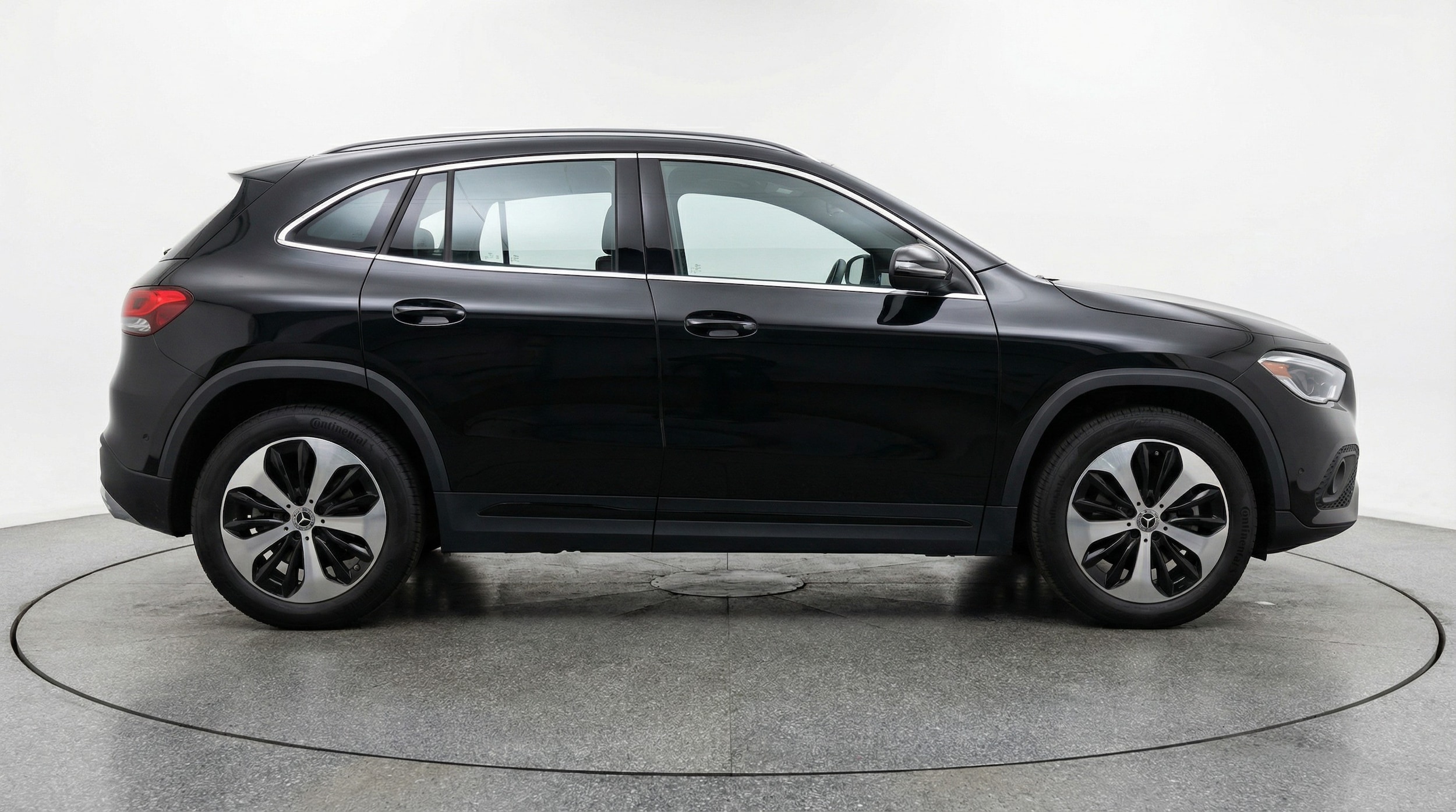 Thumbnail: 2025 Mercedes-Benz GLA - 8