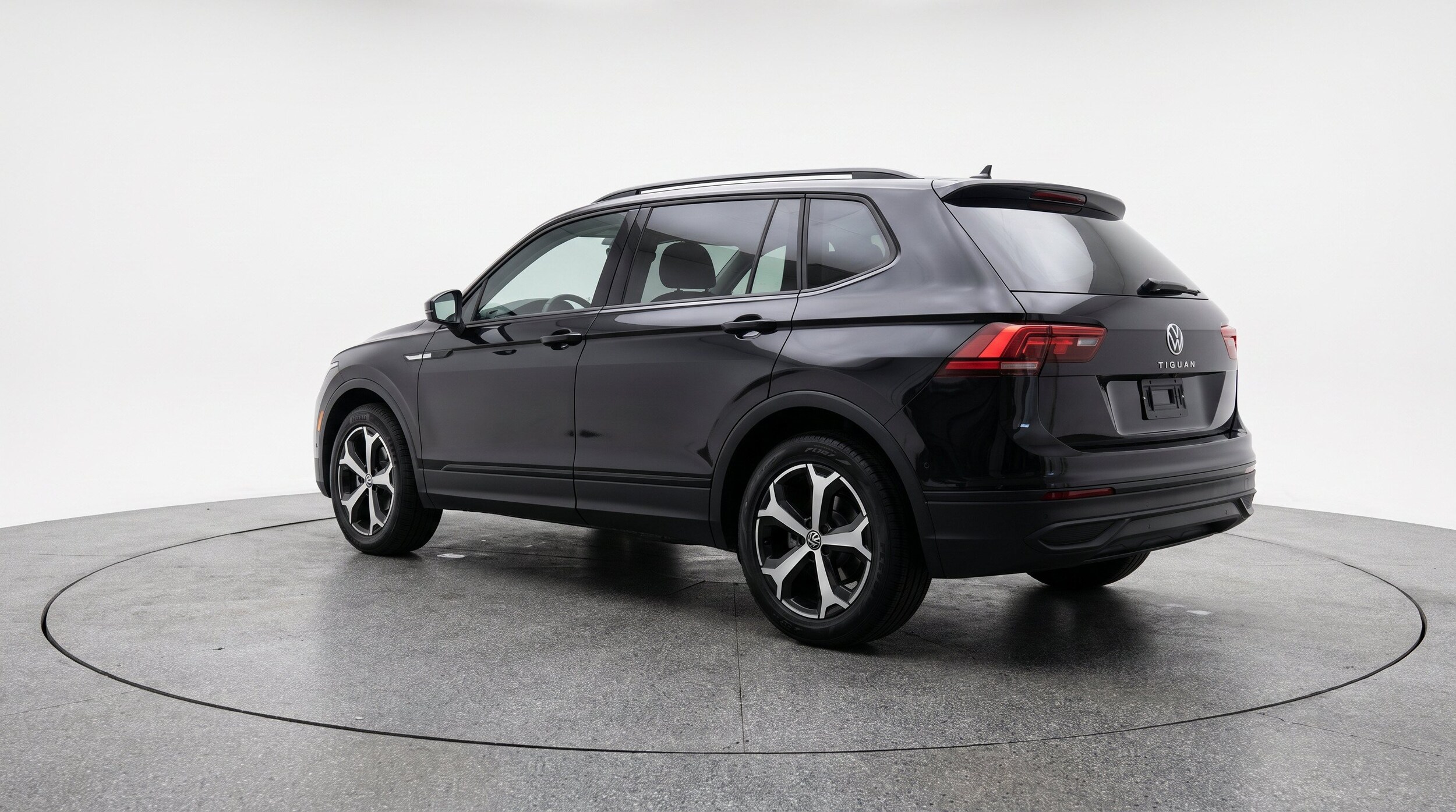 Thumbnail: 2026 Volkswagen Tiguan - 6