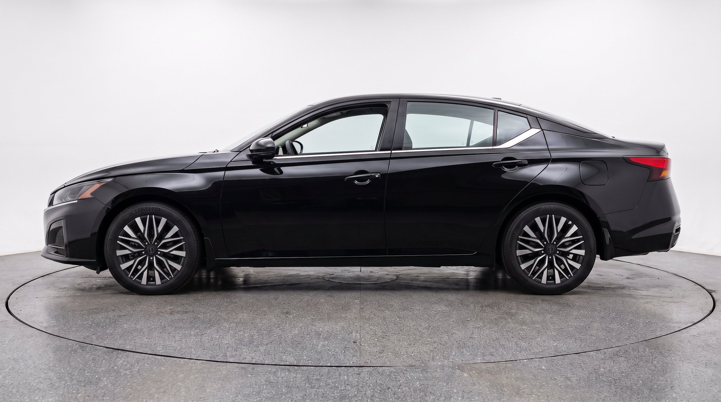 Thumbnail: 2026 Nissan Altima - 5