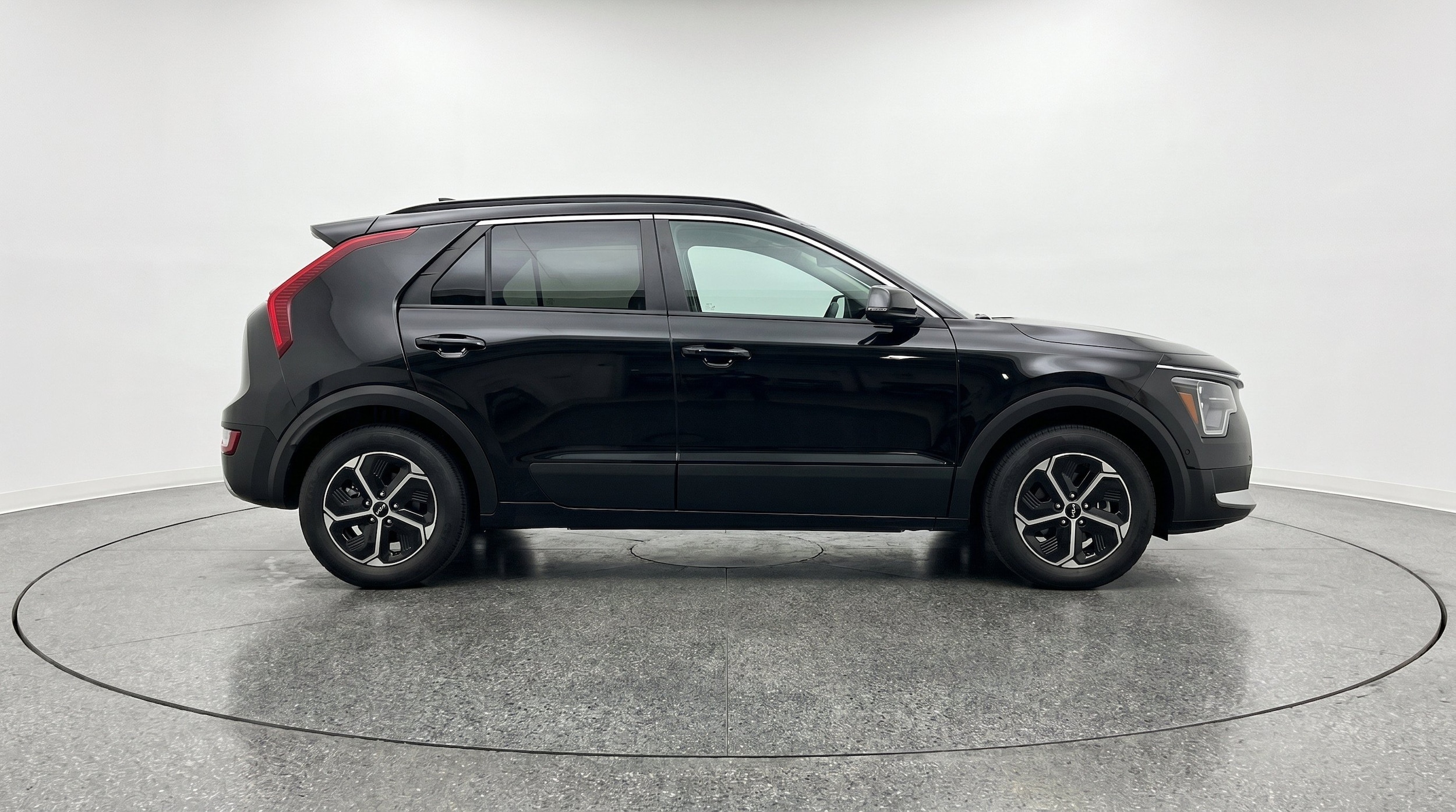 Thumbnail: 2026 Kia Niro - 11