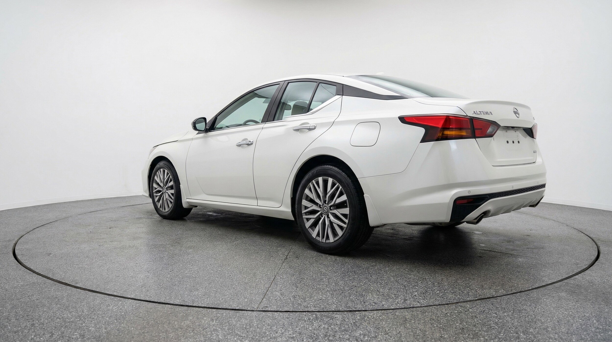 Thumbnail: 2025 Nissan Altima - 6