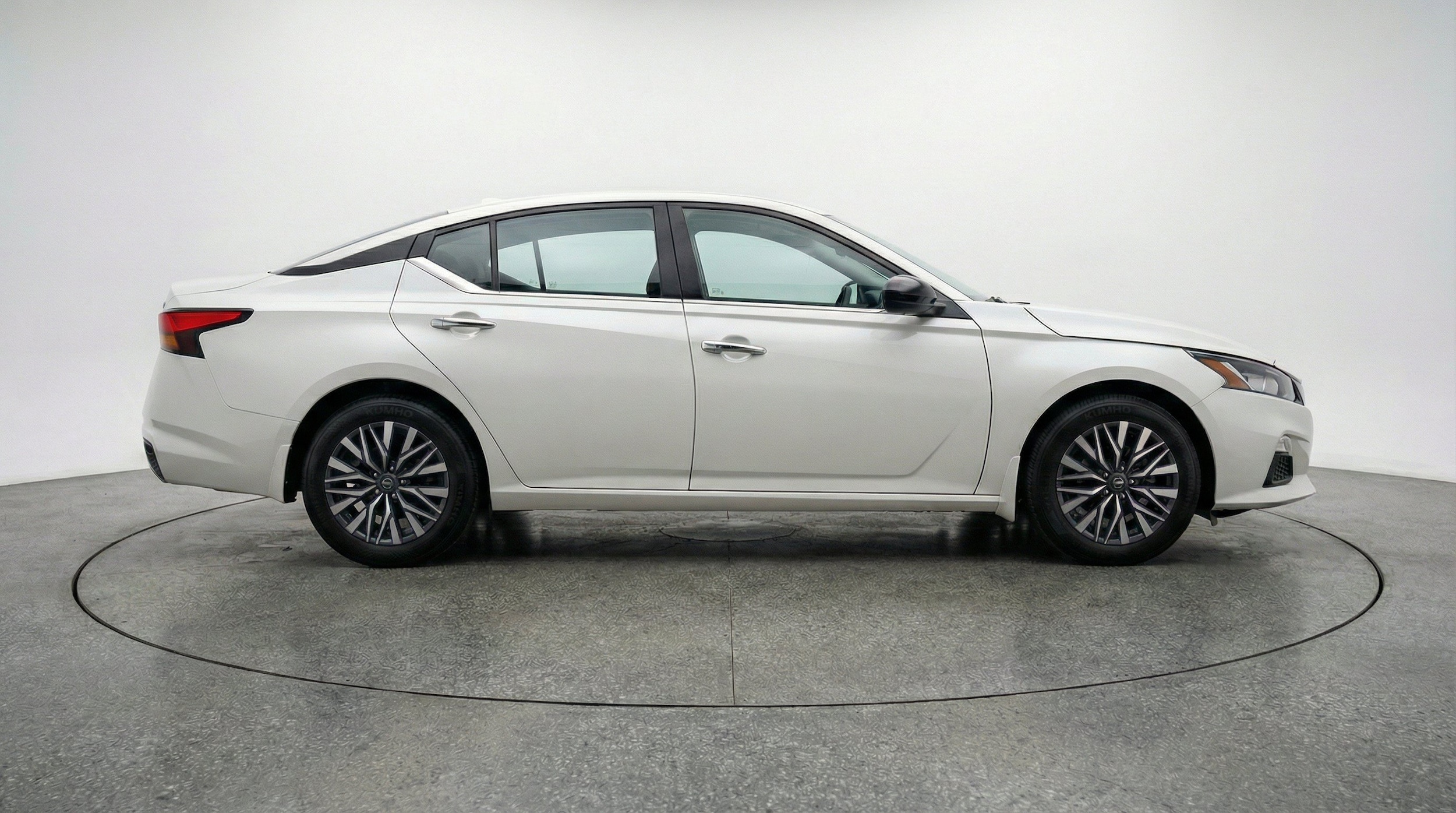 Thumbnail: 2025 Nissan Altima - 11