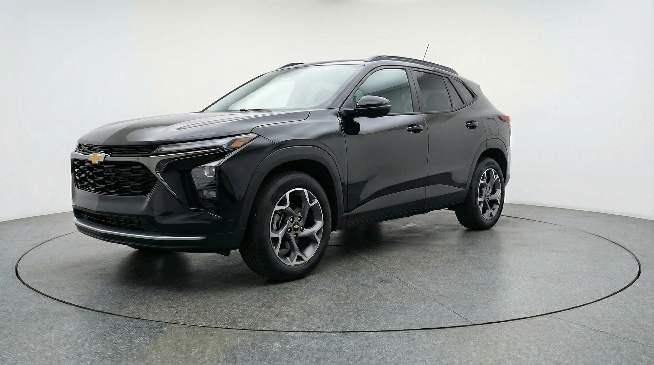 Thumbnail: 2025 Chevrolet Trax - 3