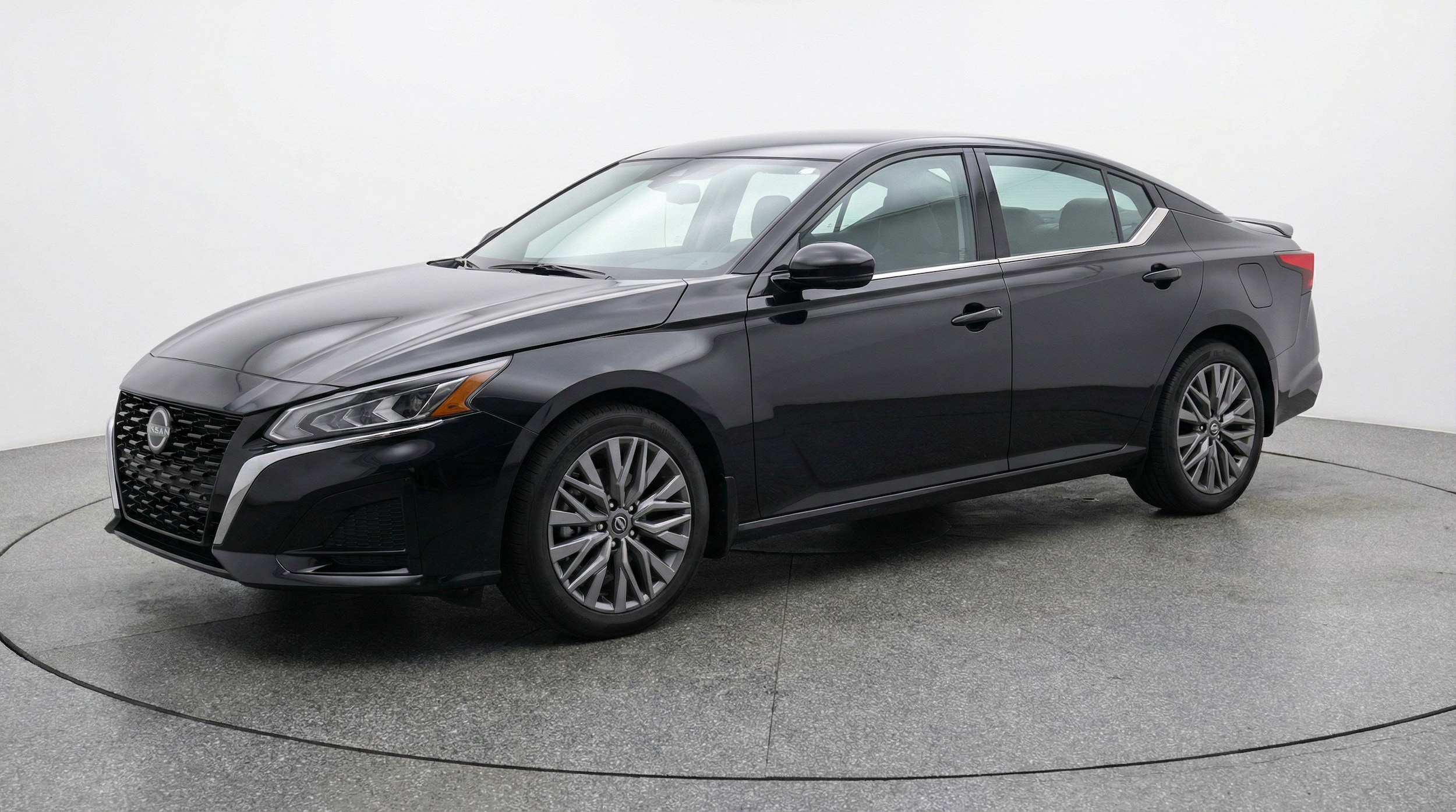 Thumbnail: 2025 Nissan Altima - 3