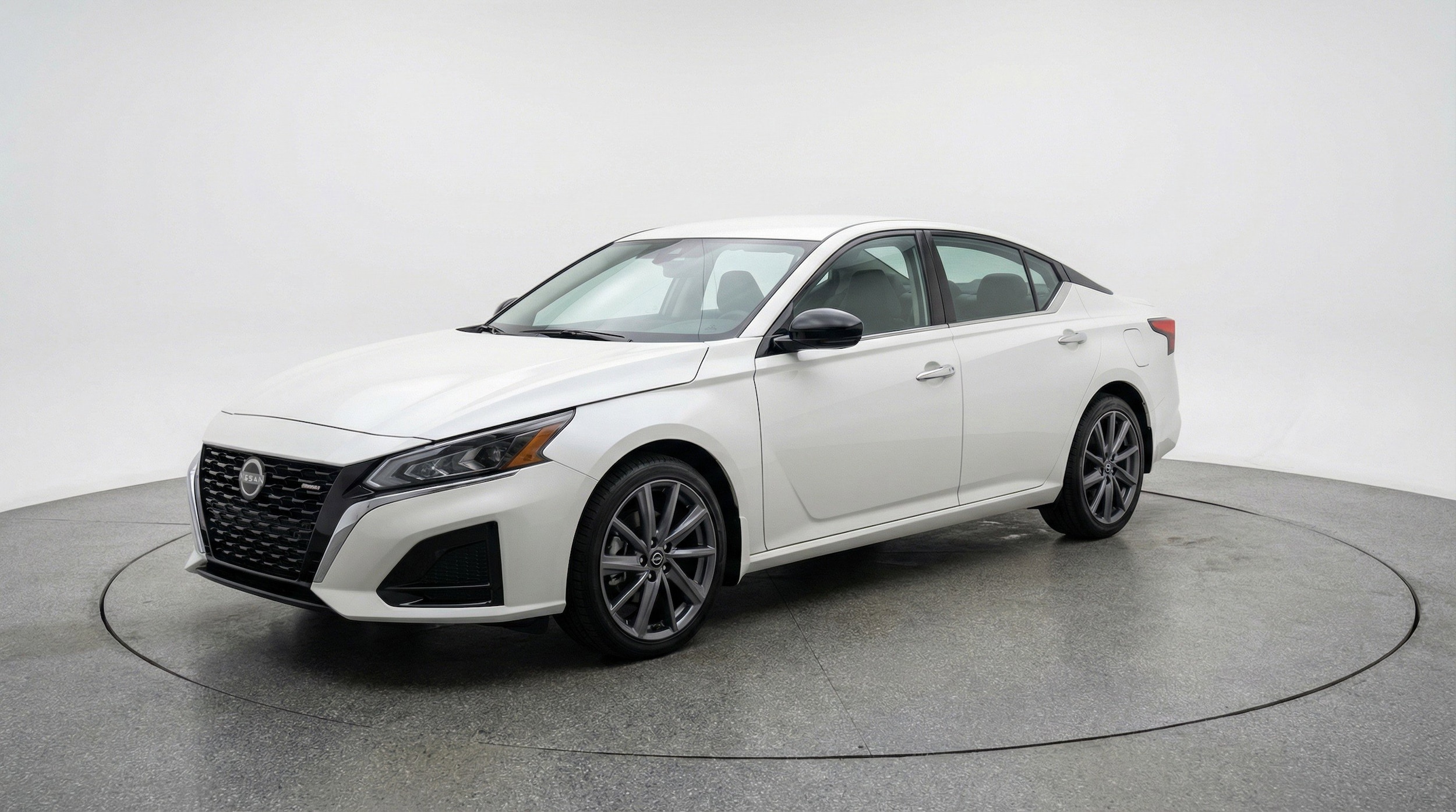 Thumbnail: 2025 Nissan Altima - 3