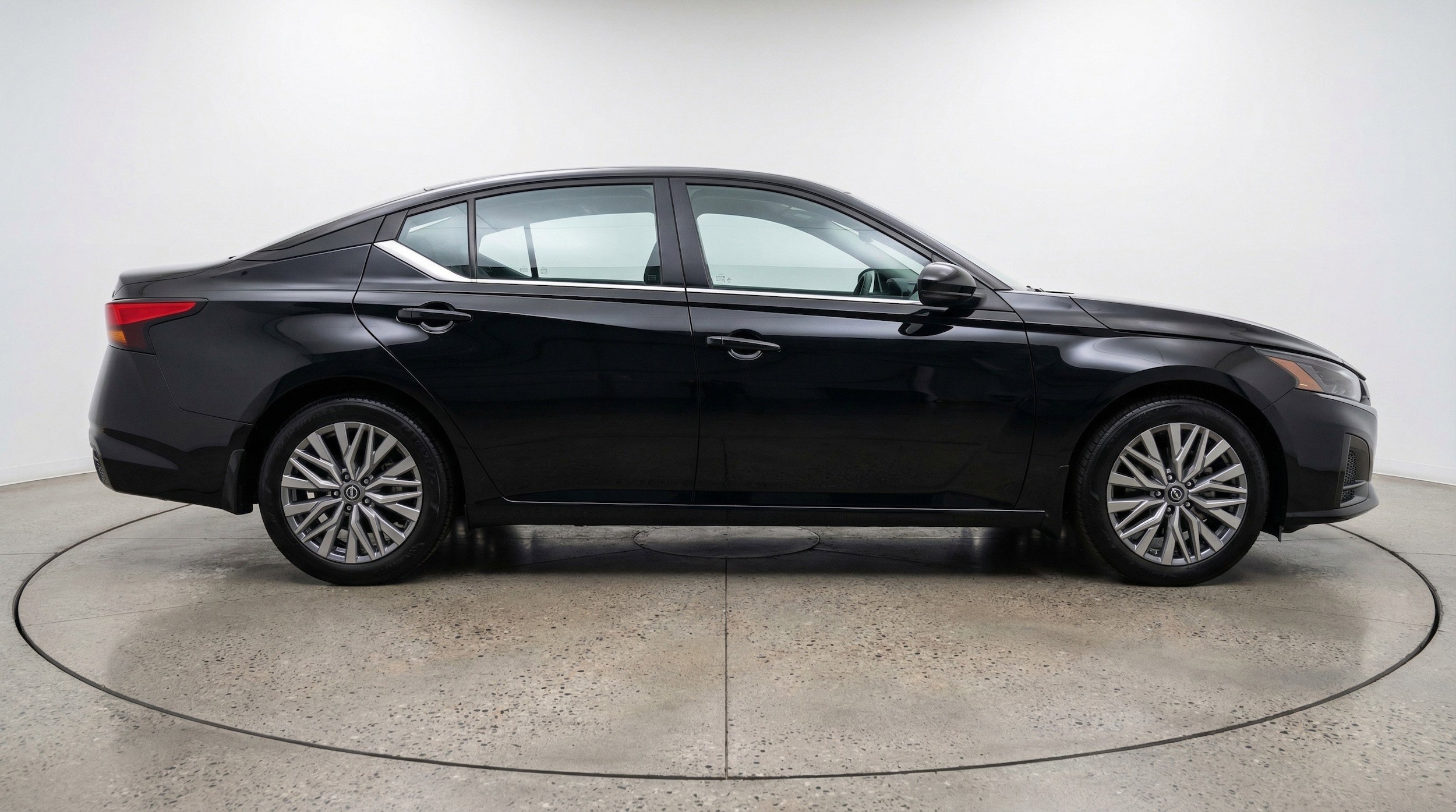 Thumbnail: 2025 Nissan Altima - 11