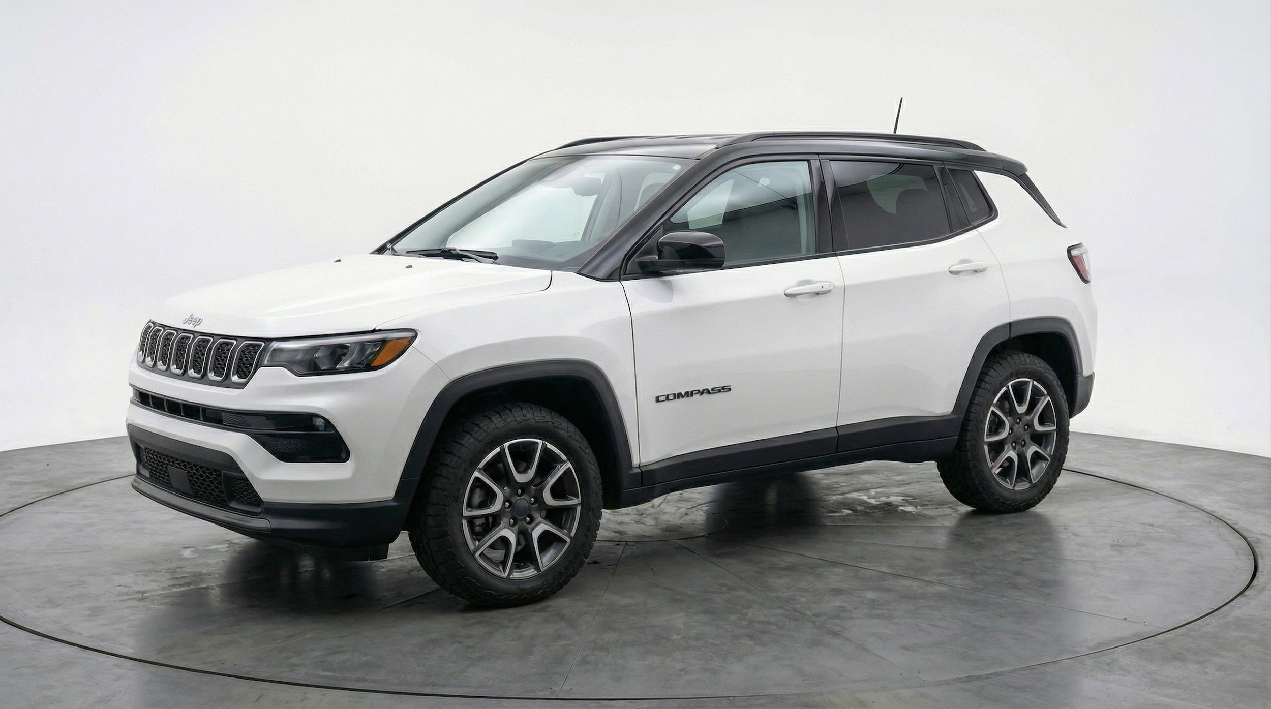 Thumbnail: 2025 Jeep Compass - 3