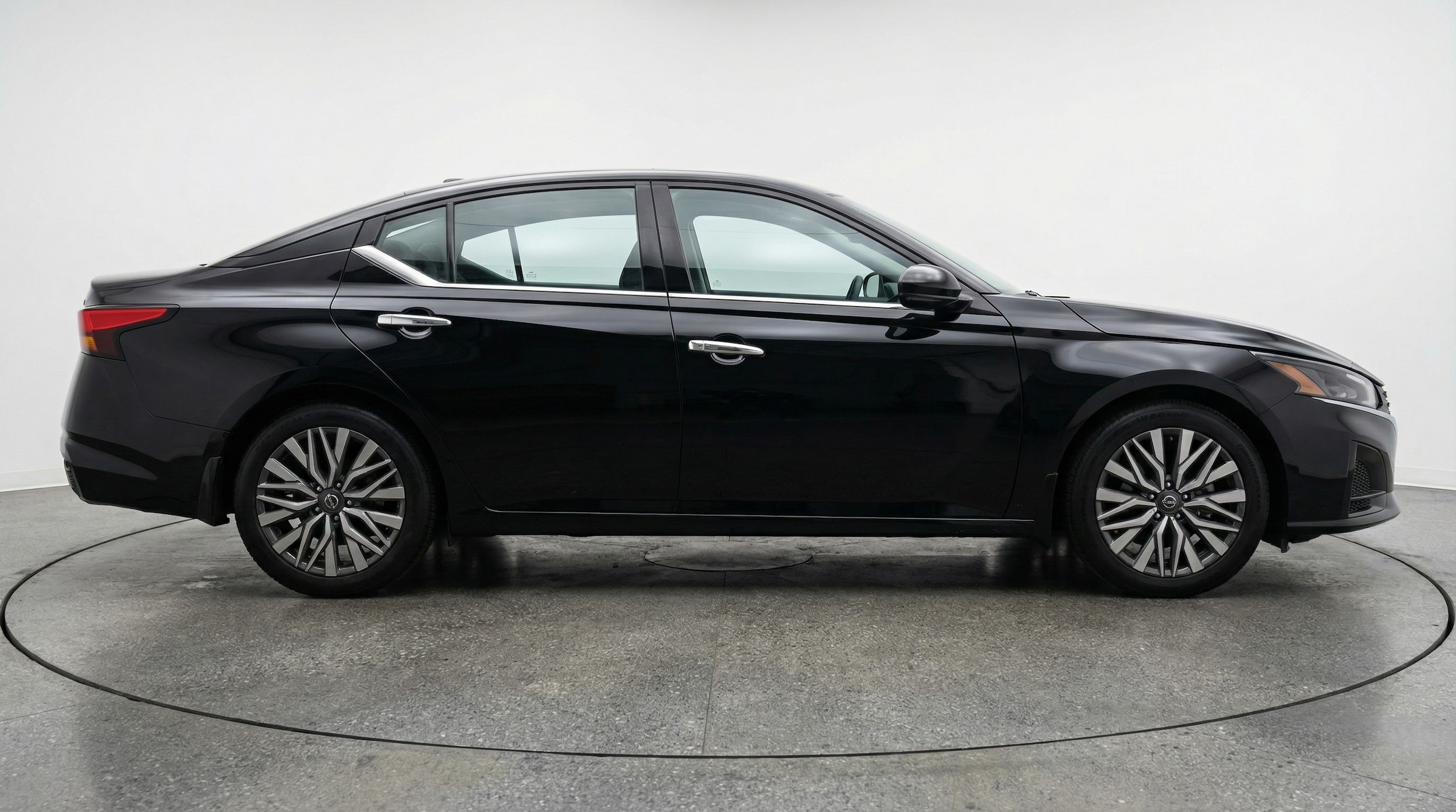 Thumbnail: 2025 Nissan Altima - 8