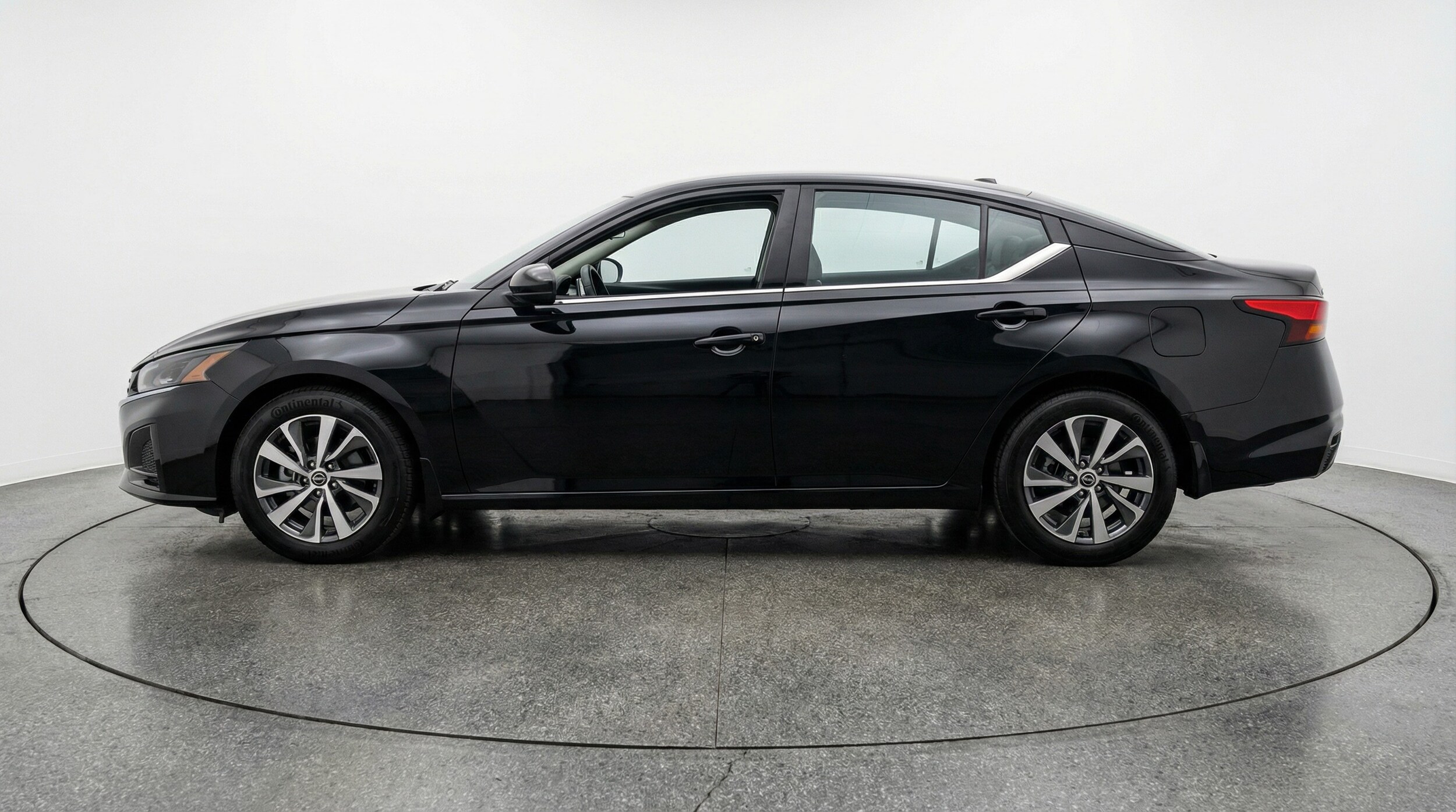 Thumbnail: 2025 Nissan Altima - 4