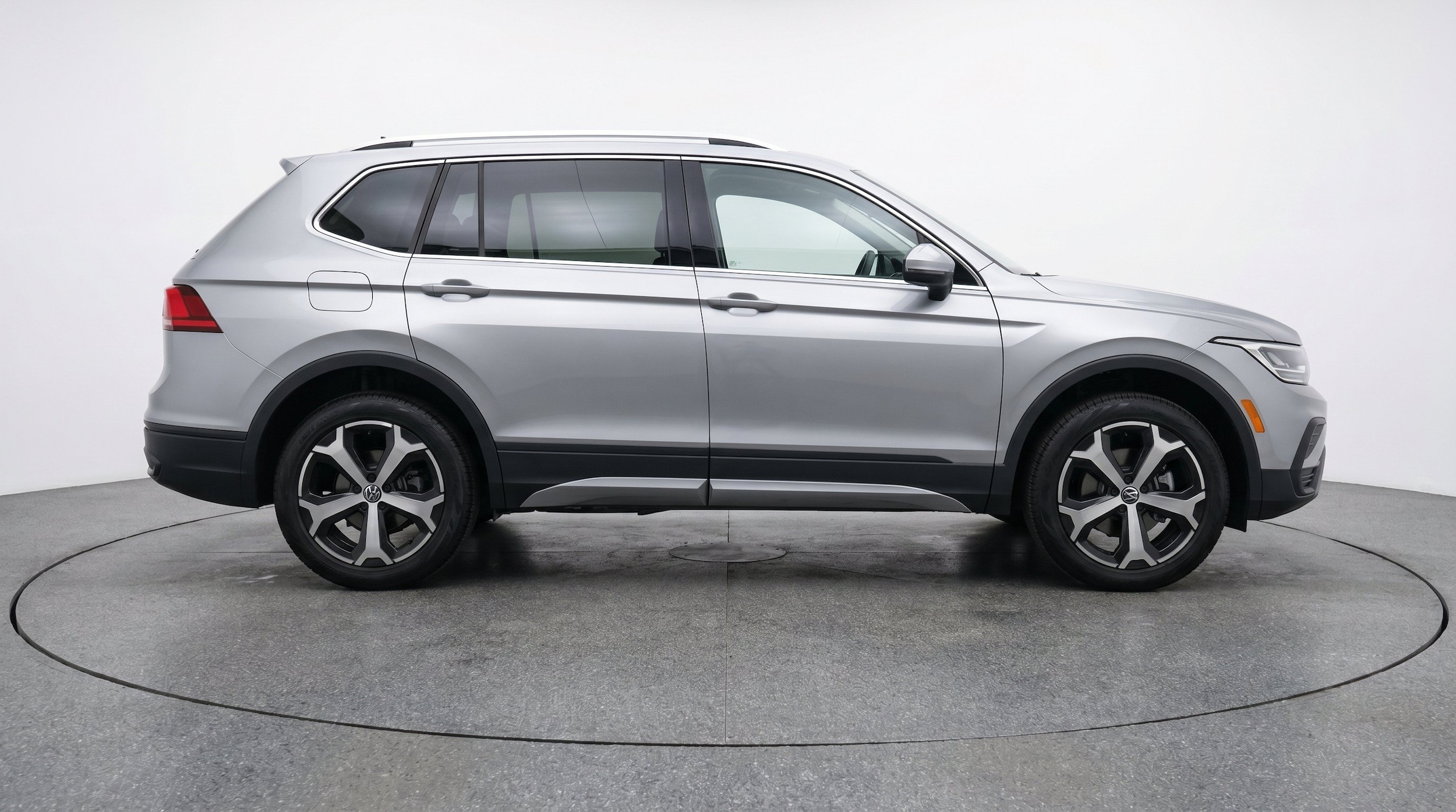 Thumbnail: 2026 Volkswagen Tiguan - 11