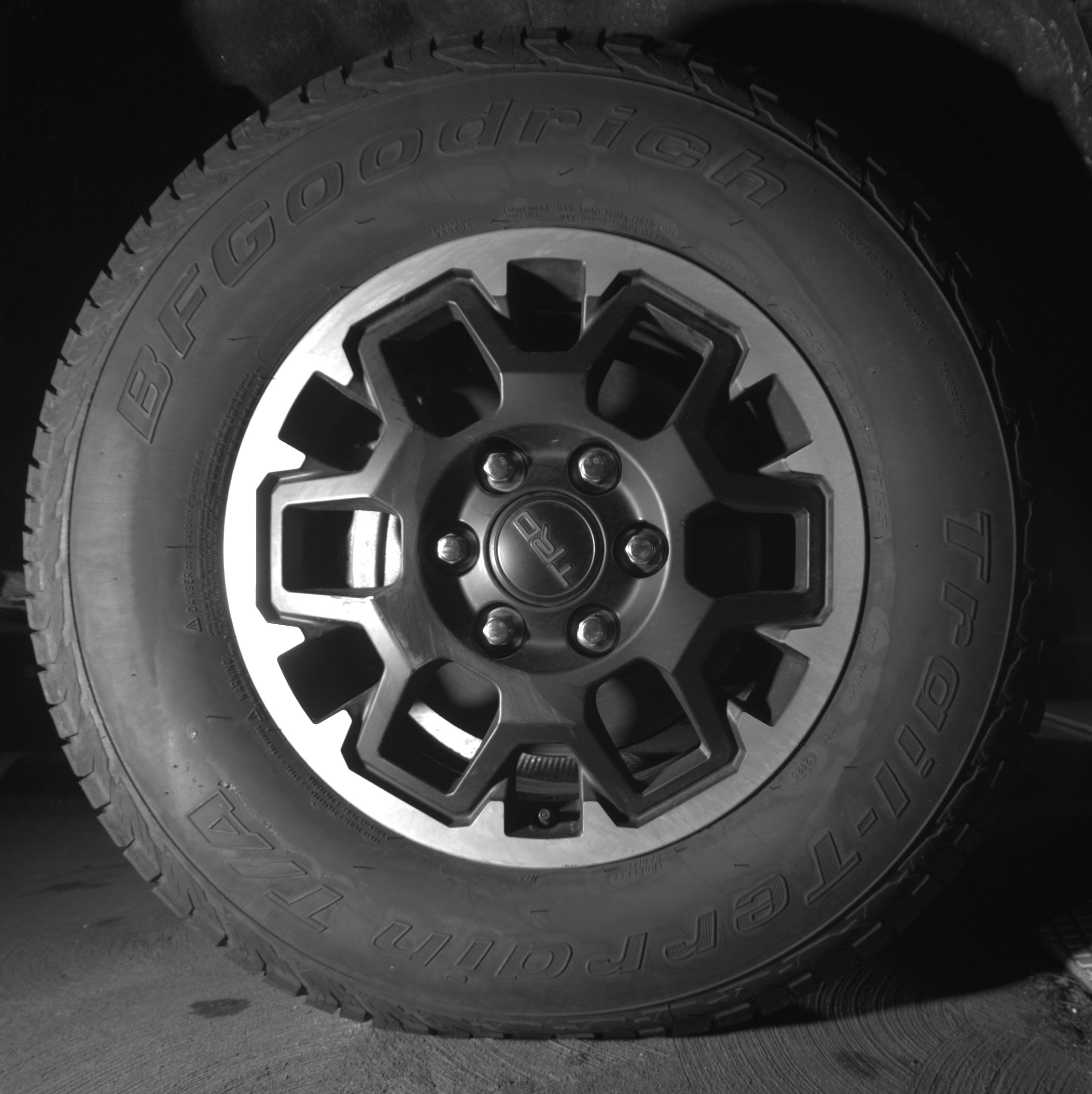 Thumbnail: 2025 Toyota Tacoma - 10