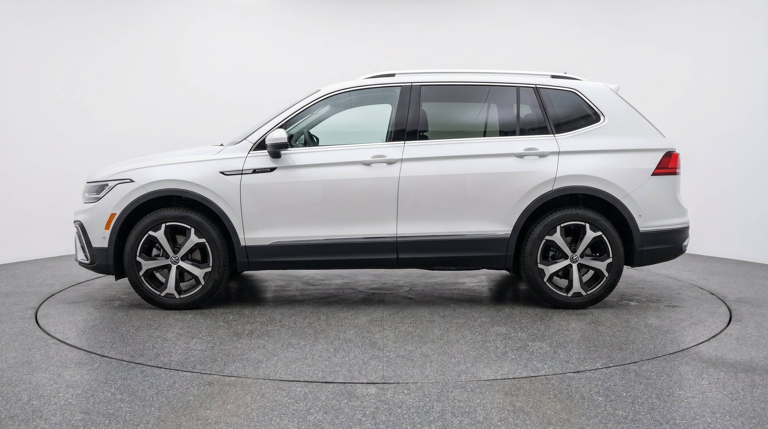 Thumbnail: 2026 Volkswagen Tiguan - 5