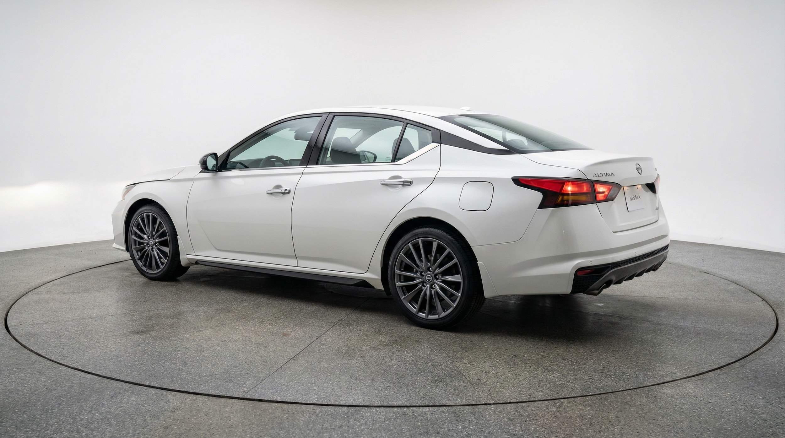 Thumbnail: 2025 Nissan Altima - 5