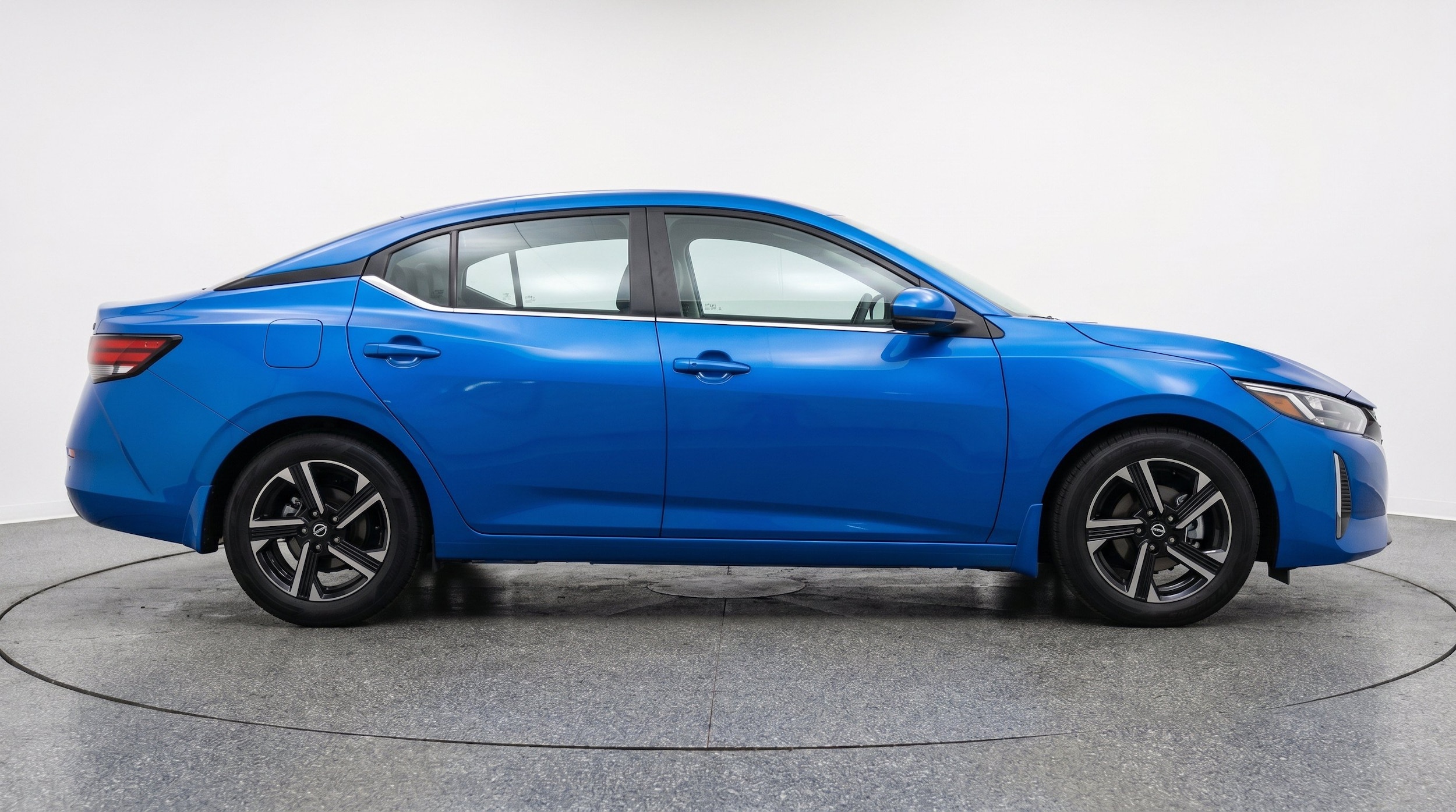Thumbnail: 2025 Nissan Sentra - 10