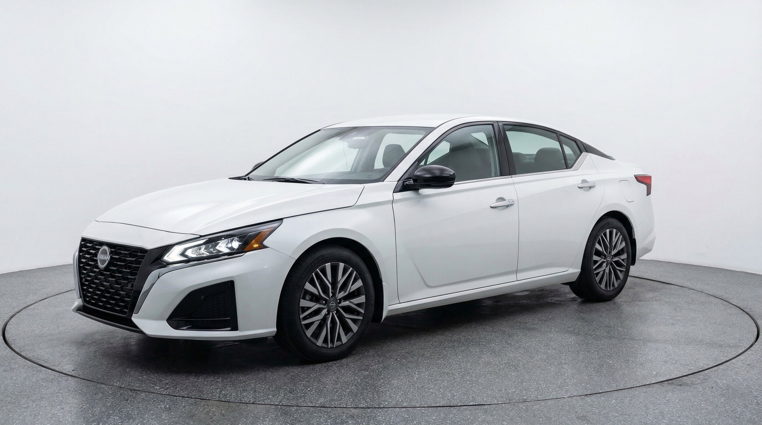 Thumbnail: 2025 Nissan Altima - 3