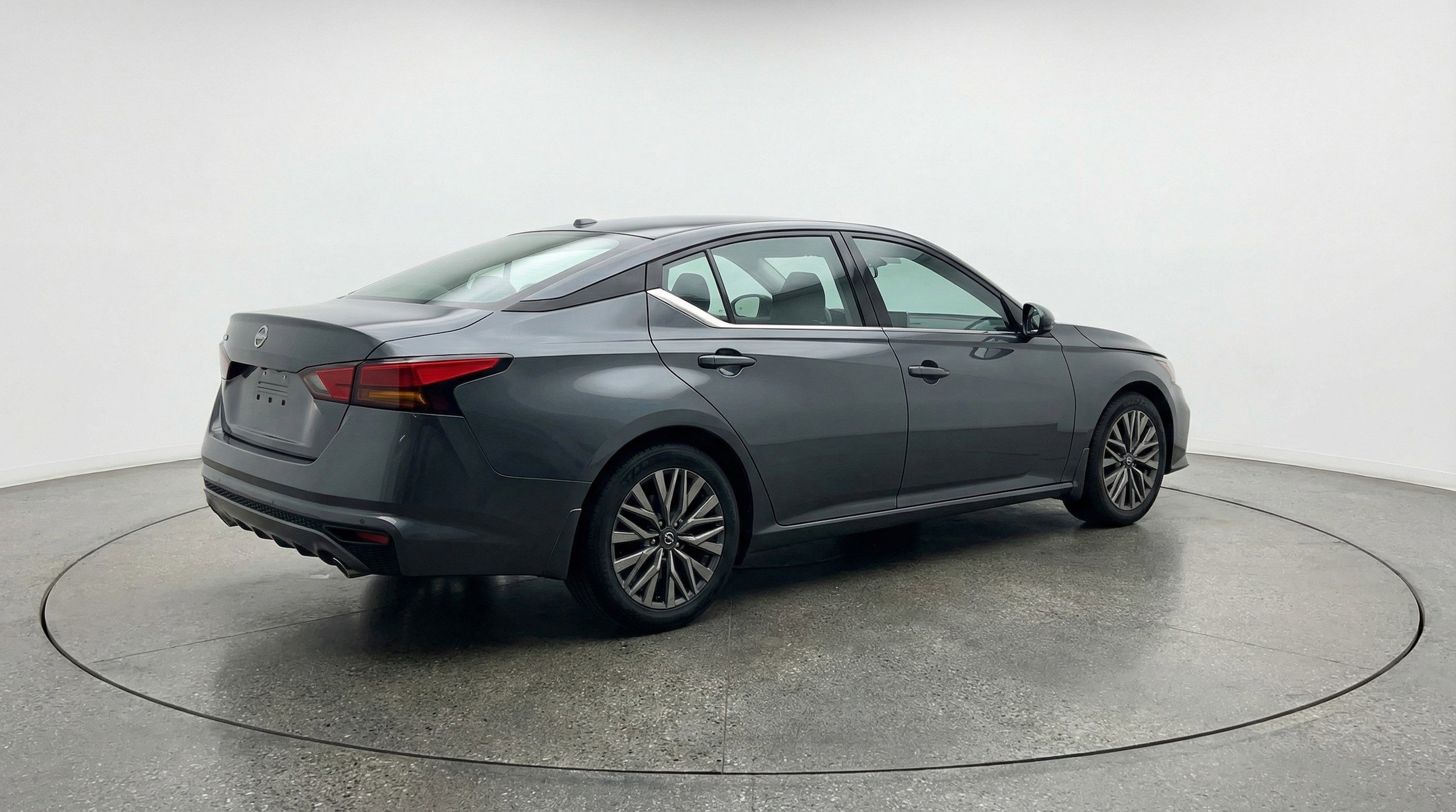 Thumbnail: 2025 Nissan Altima - 9