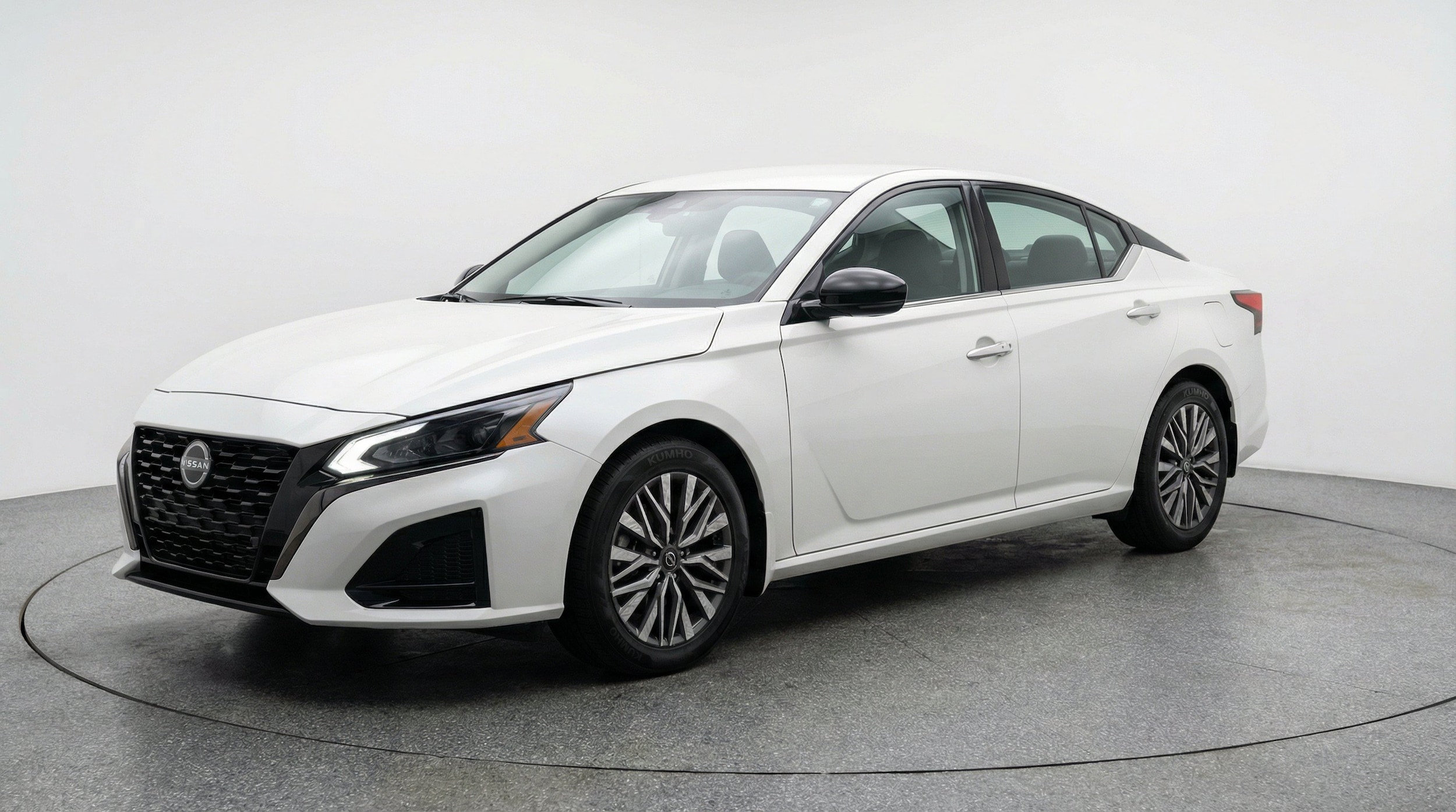 Thumbnail: 2025 Nissan Altima - 3