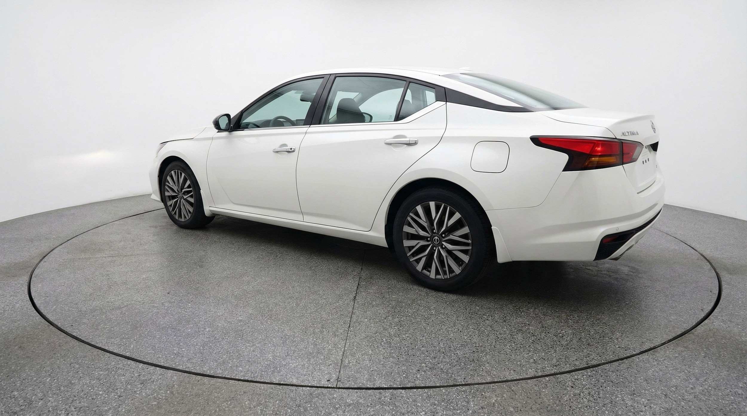 Thumbnail: 2025 Nissan Altima - 6