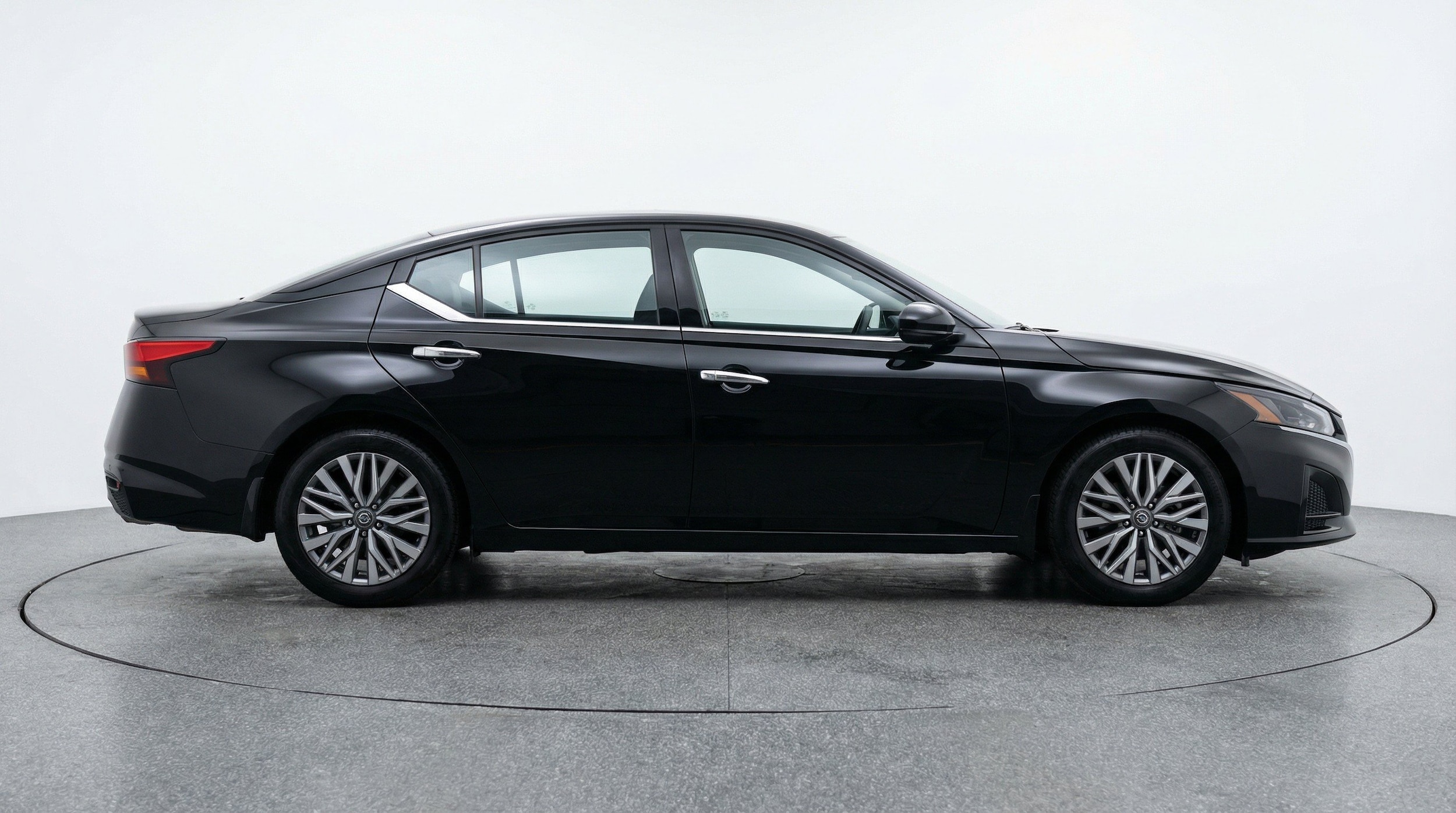 Thumbnail: 2025 Nissan Altima - 11