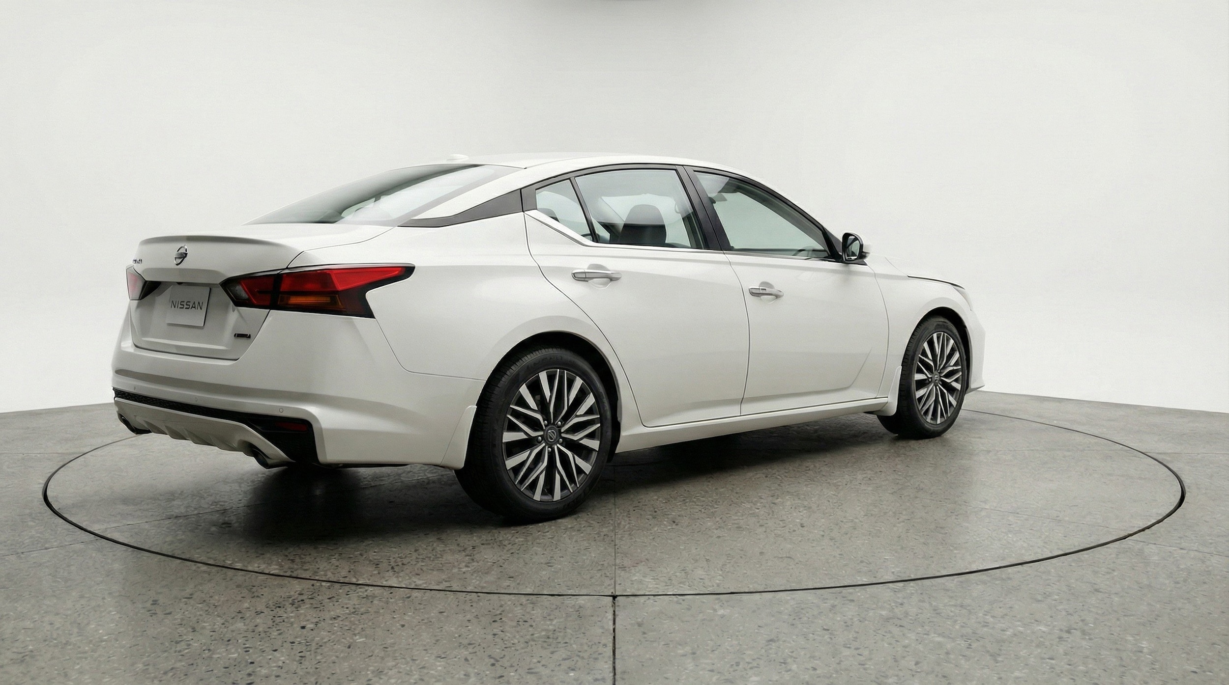 Thumbnail: 2025 Nissan Altima - 9