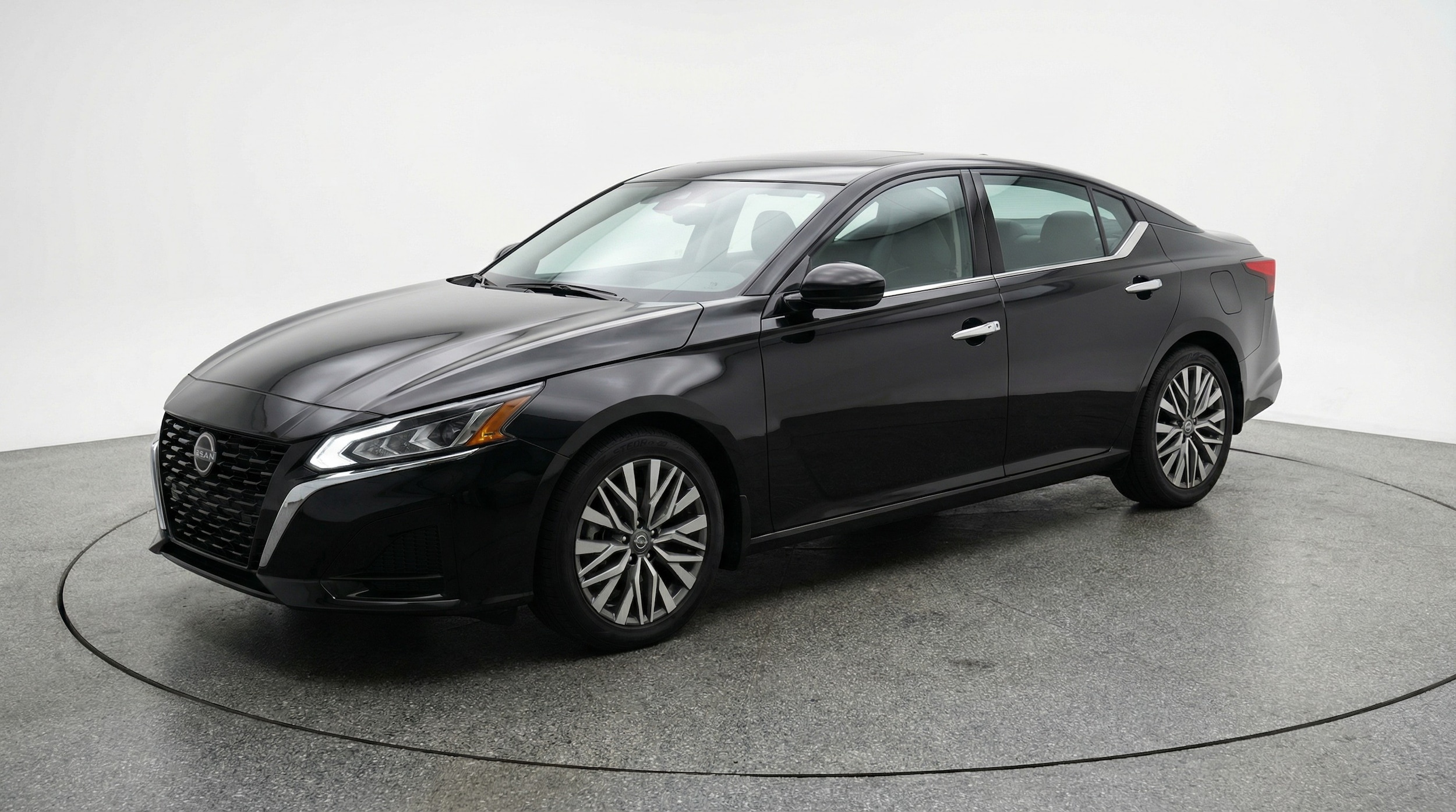 Thumbnail: 2025 Nissan Altima - 3