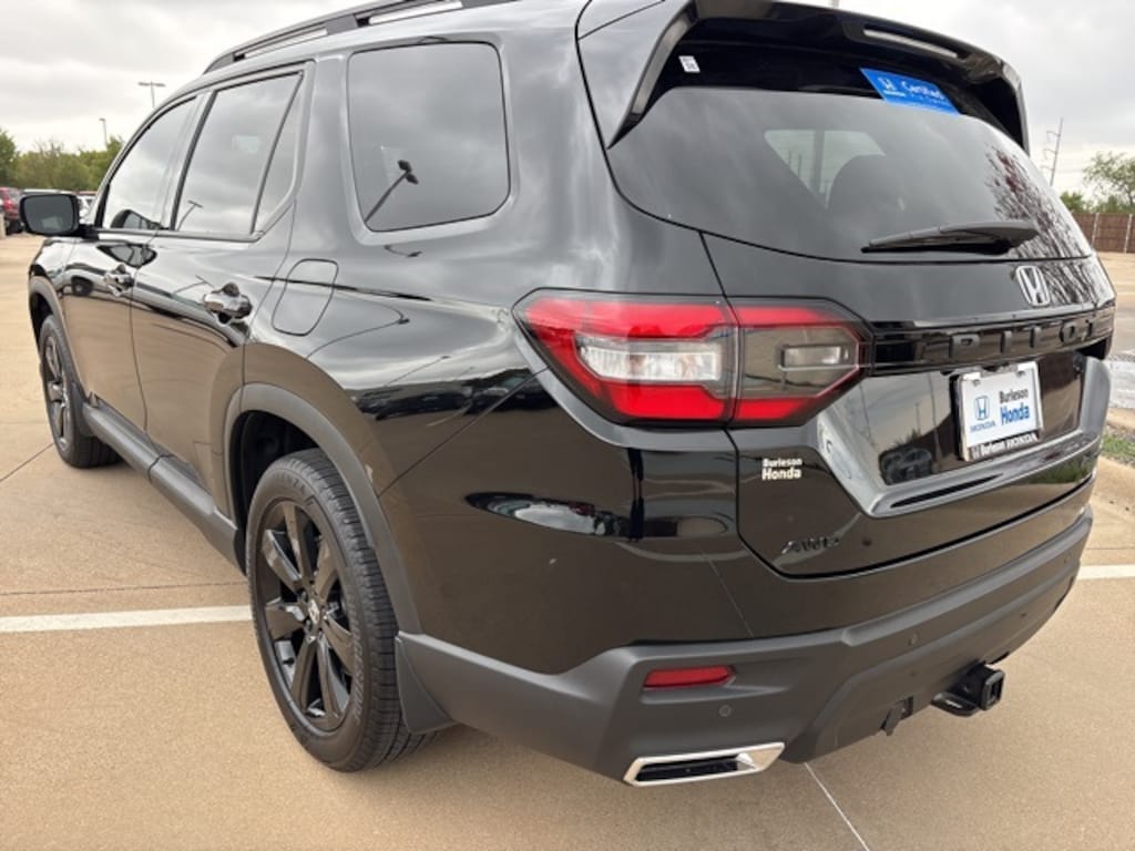 Used 2025 Honda Pilot Black Edition SUV