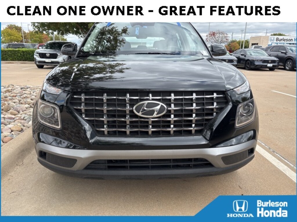 Used 2024 Hyundai Venue SEL SUV