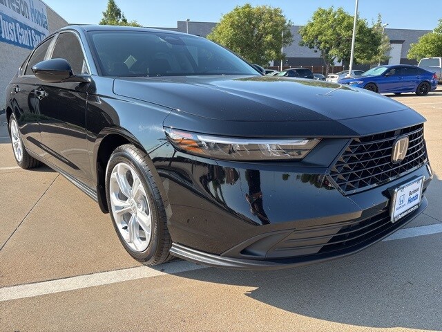 2025 Honda Accord LX photo 2