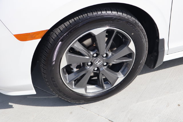 Certified 2024 Honda Odyssey Elite Van